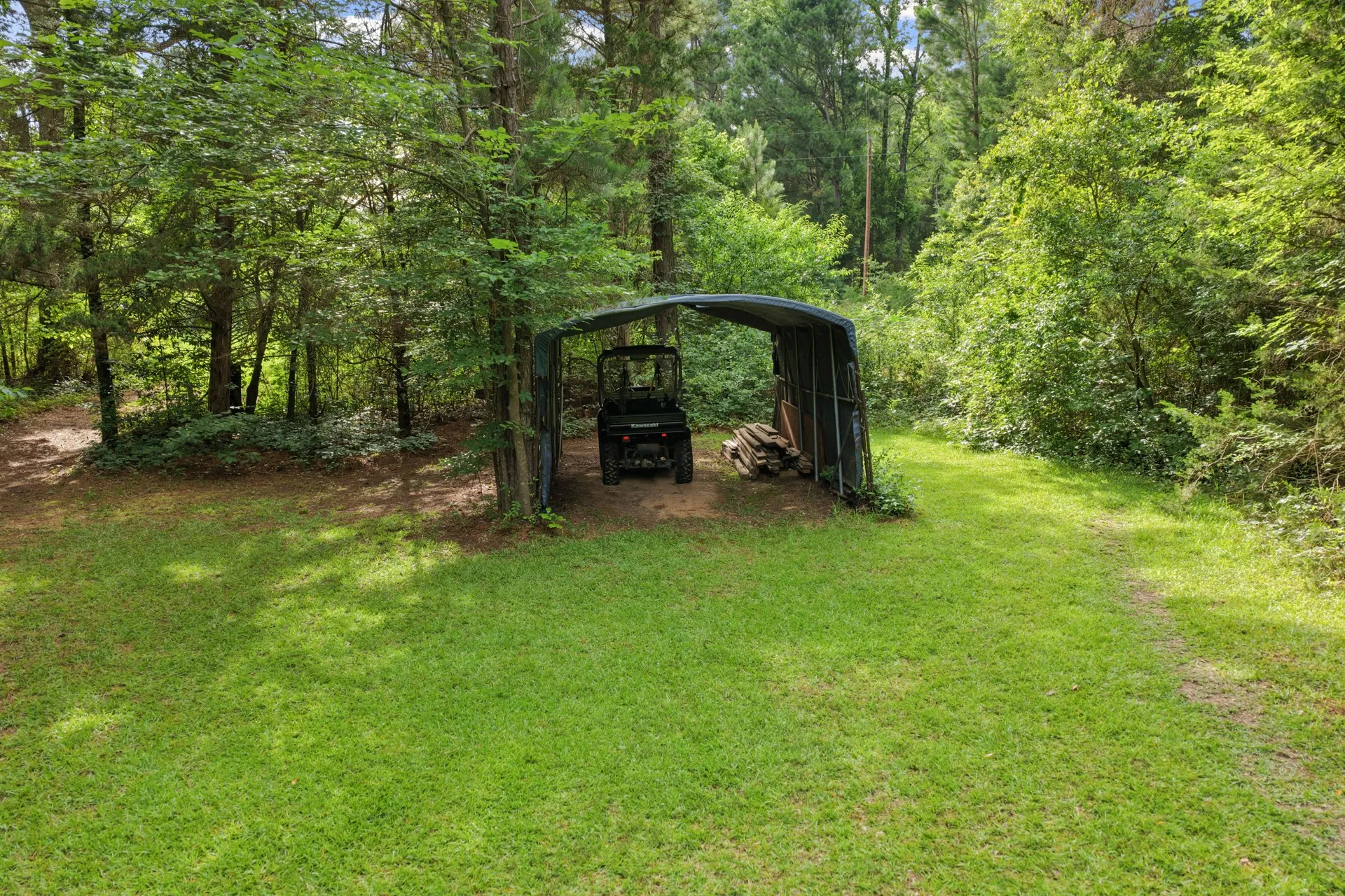 Single Family Residence For Sale in Camp County , 11995 FM 557, Pittsburg, Texas 75686, 3 Bedroom, 2 Bathroom, 2 Garage spaces, 2,200 Sqft, built in 1987, Price $449,000, mls#21307577, Real Estate Agent in Pittsburg, Homes For Sale in Camp county, Homes For Sale in Pittsburg, Realtor in Pittsburg Texas, Real Estate Brokerage Independent Realty Texas, Luminita Cordes Realtor