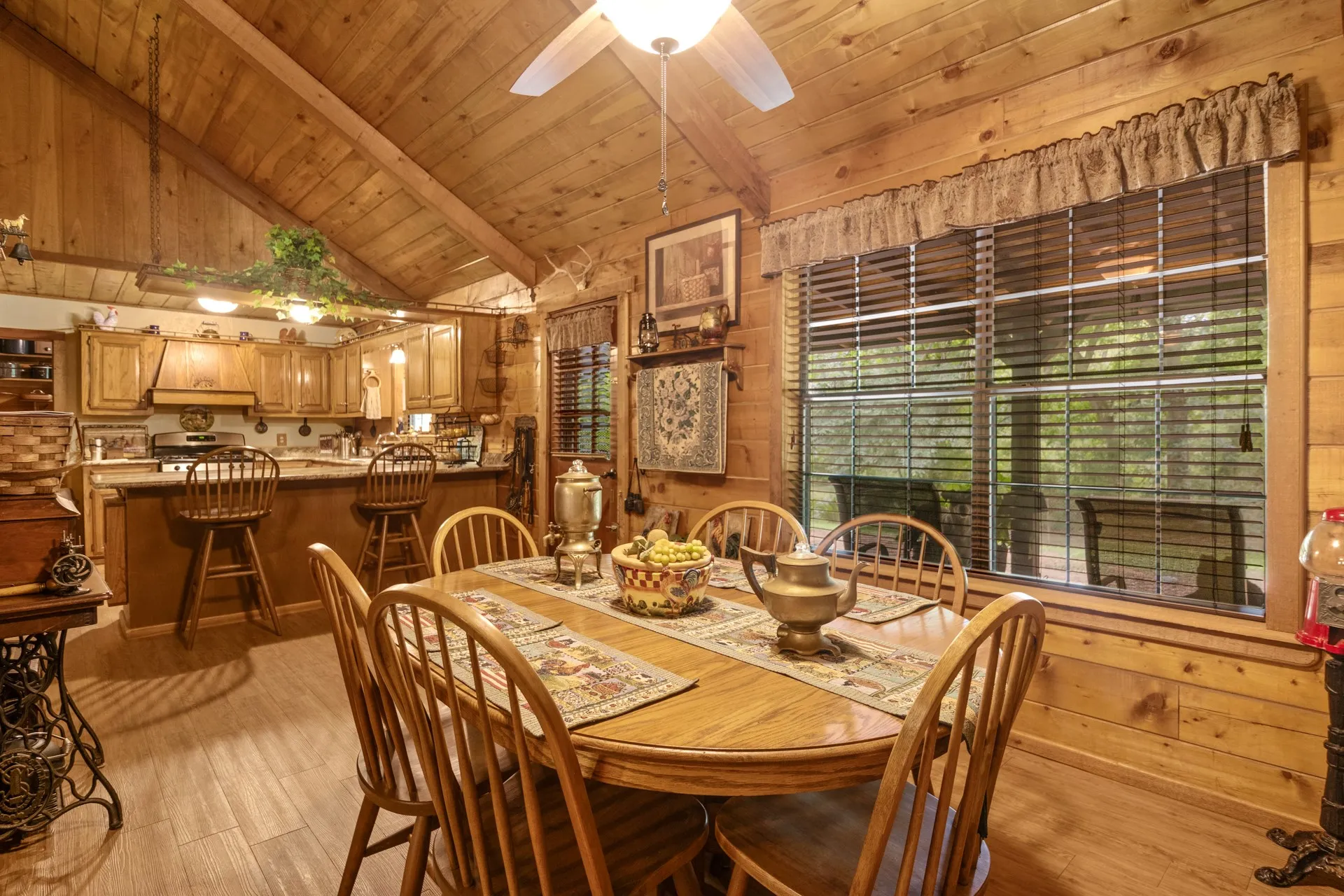 Single Family Residence For Sale in Camp County , 11995 FM 557, Pittsburg, Texas 75686, 3 Bedroom, 2 Bathroom, 2 Garage spaces, 2,200 Sqft, built in 1987, Price $449,000, mls#21307577, Real Estate Agent in Pittsburg, Homes For Sale in Camp county, Homes For Sale in Pittsburg, Realtor in Pittsburg Texas, Real Estate Brokerage Independent Realty Texas, Luminita Cordes Realtor