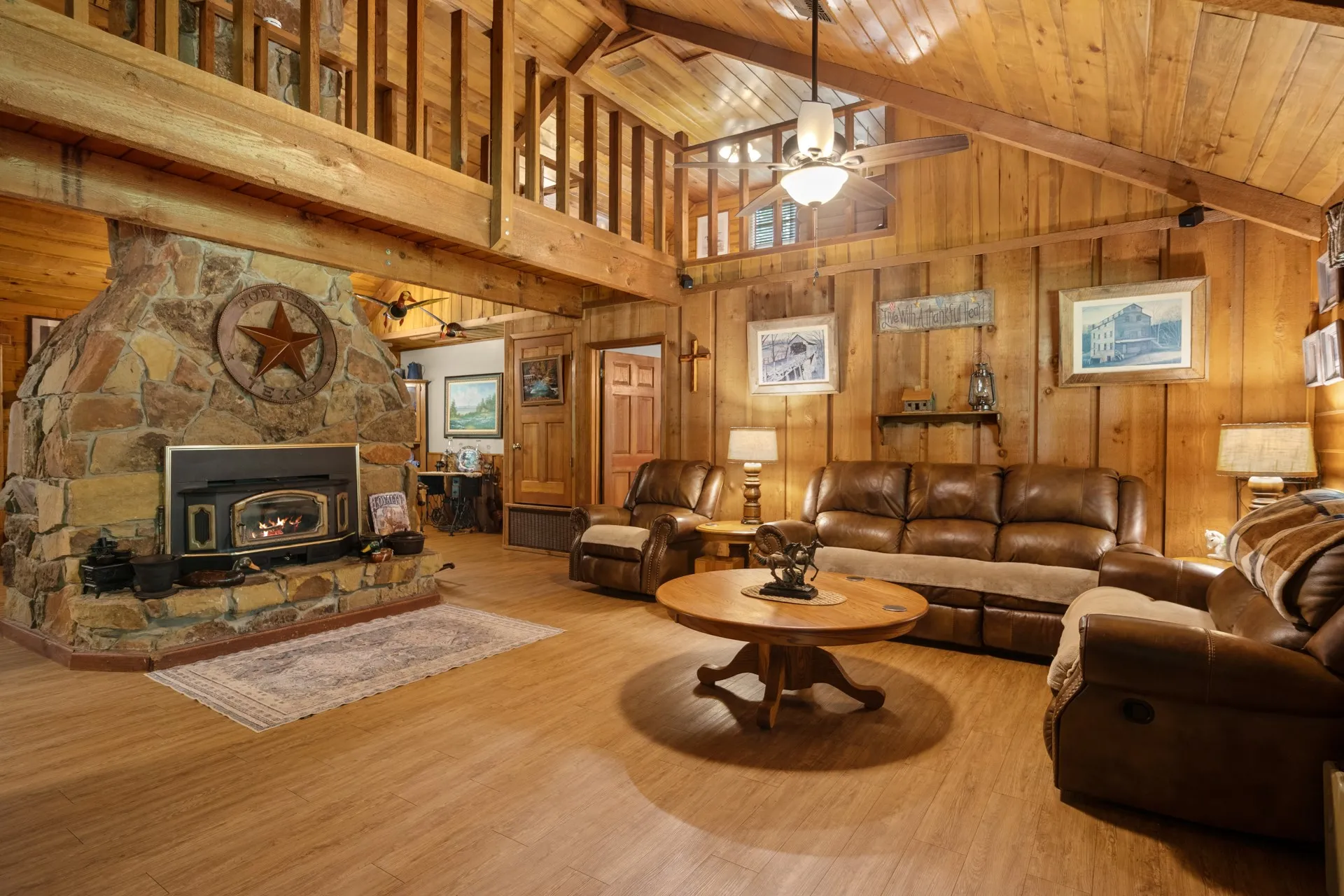 Single Family Residence For Sale in Camp County , 11995 FM 557, Pittsburg, Texas 75686, 3 Bedroom, 2 Bathroom, 2 Garage spaces, 2,200 Sqft, built in 1987, Price $449,000, mls#21307577, Real Estate Agent in Pittsburg, Homes For Sale in Camp county, Homes For Sale in Pittsburg, Realtor in Pittsburg Texas, Real Estate Brokerage Independent Realty Texas, Luminita Cordes Realtor