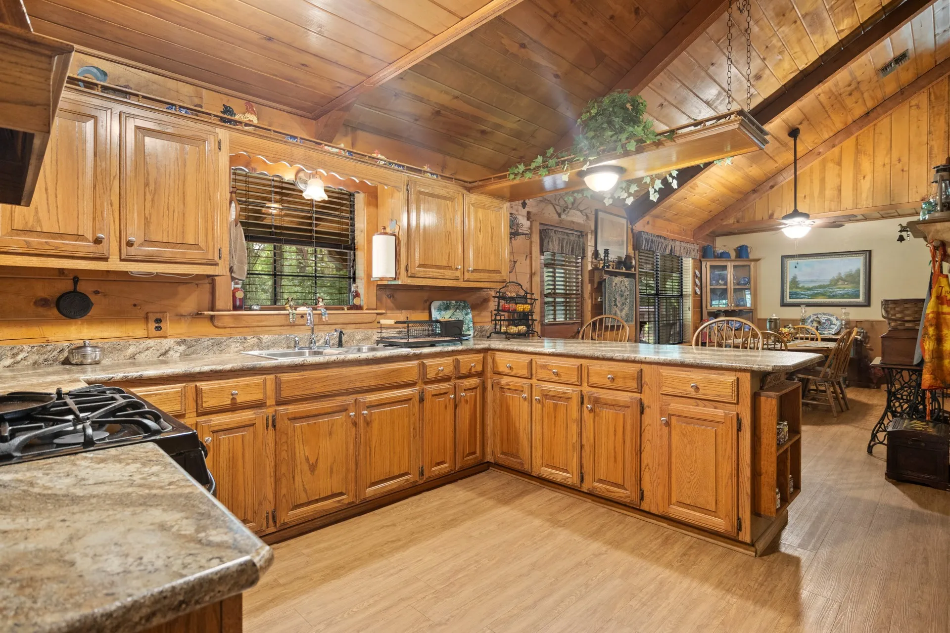 Single Family Residence For Sale in Camp County , 11995 FM 557, Pittsburg, Texas 75686, 3 Bedroom, 2 Bathroom, 2 Garage spaces, 2,200 Sqft, built in 1987, Price $449,000, mls#21307577, Real Estate Agent in Pittsburg, Homes For Sale in Camp county, Homes For Sale in Pittsburg, Realtor in Pittsburg Texas, Real Estate Brokerage Independent Realty Texas, Luminita Cordes Realtor