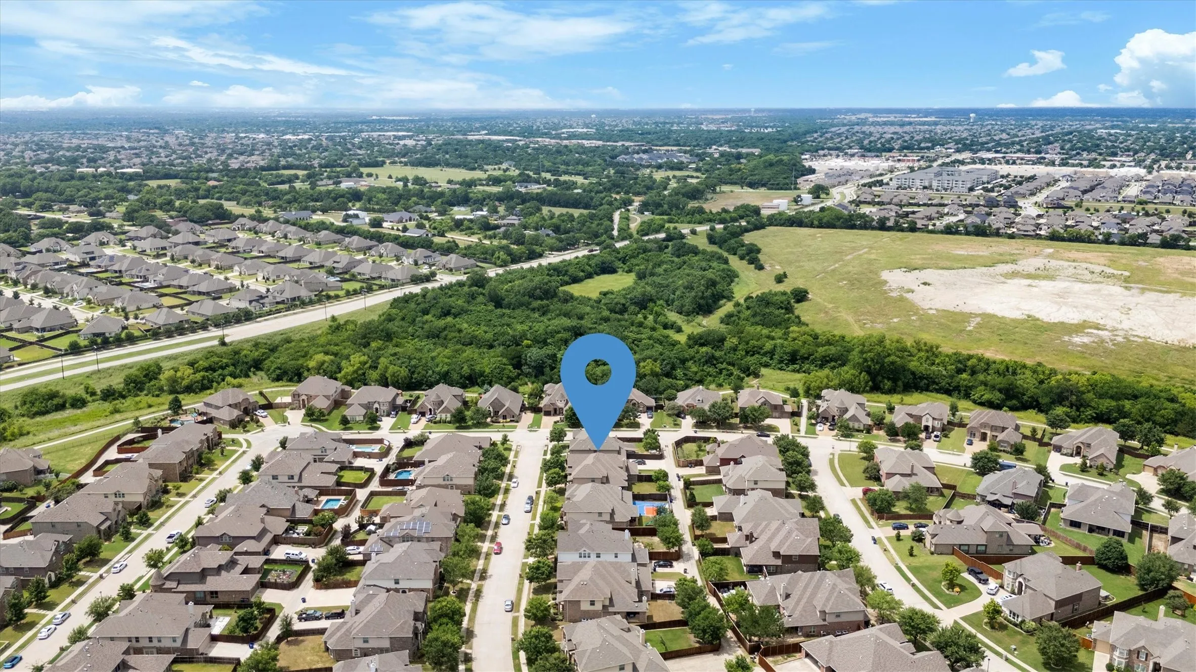 Single Family Residence For Sale in Collin County , 3207 Elkhart Drive, Sachse, Texas 75048, 5 Bedroom, 4 Bathroom, 2 Garage spaces, 4,261 Sqft, built in 2015, mls#21303447, Real Estate Agent in Sachse, Homes For Sale in Collin county, Homes For Sale in Sachse, Realtor in Sachse Texas, Real Estate Brokerage Independent Realty Texas, Luminita Cordes Realtor