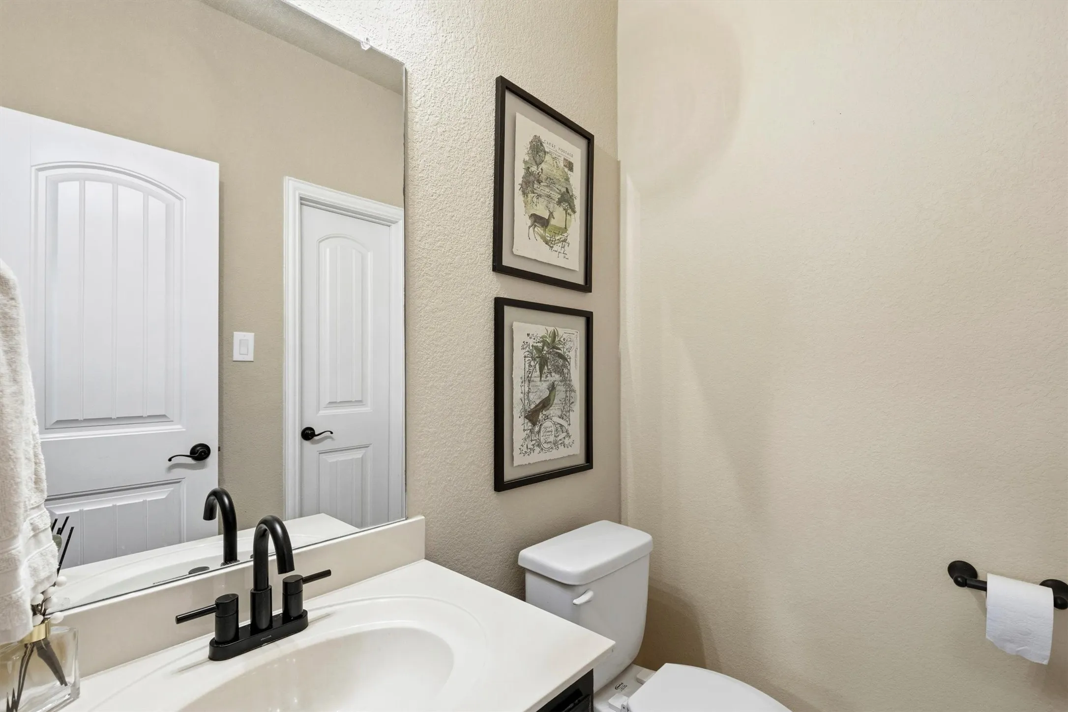 Single Family Residence For Sale in Collin County , 3207 Elkhart Drive, Sachse, Texas 75048, 5 Bedroom, 4 Bathroom, 2 Garage spaces, 4,261 Sqft, built in 2015, mls#21303447, Real Estate Agent in Sachse, Homes For Sale in Collin county, Homes For Sale in Sachse, Realtor in Sachse Texas, Real Estate Brokerage Independent Realty Texas, Luminita Cordes Realtor