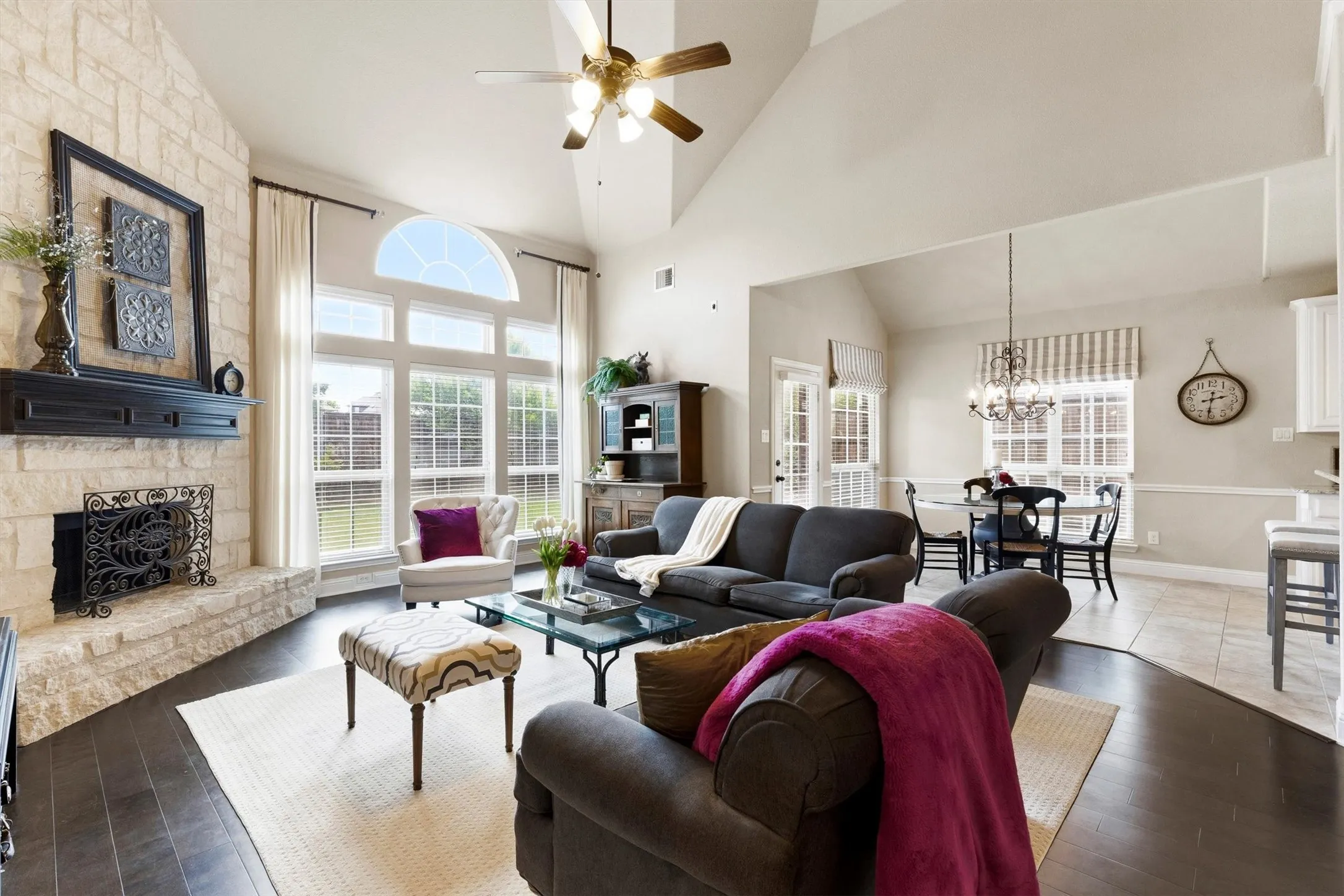 Single Family Residence For Sale in Collin County , 3207 Elkhart Drive, Sachse, Texas 75048, 5 Bedroom, 4 Bathroom, 2 Garage spaces, 4,261 Sqft, built in 2015, mls#21303447, Real Estate Agent in Sachse, Homes For Sale in Collin county, Homes For Sale in Sachse, Realtor in Sachse Texas, Real Estate Brokerage Independent Realty Texas, Luminita Cordes Realtor