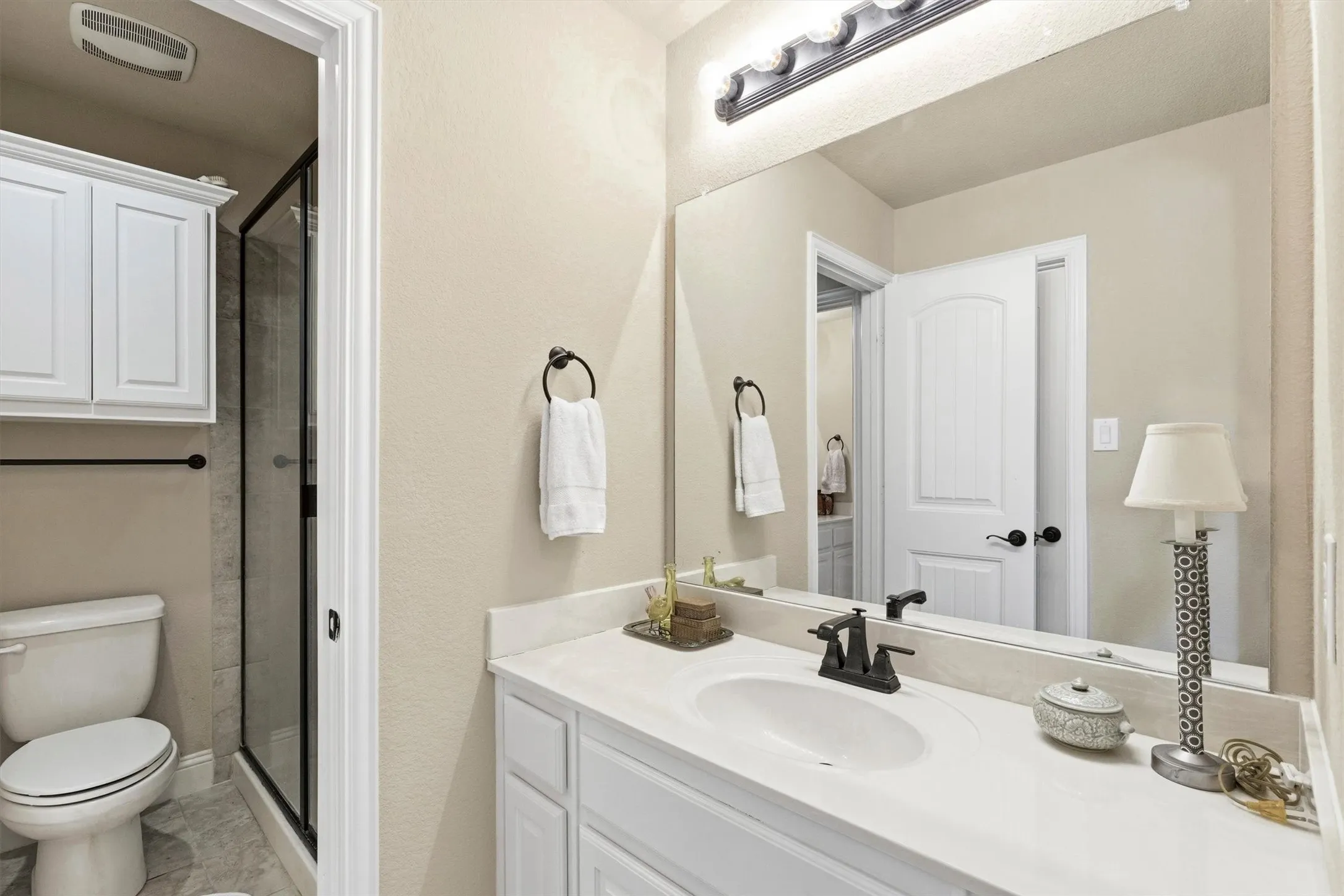 Single Family Residence For Sale in Collin County , 3207 Elkhart Drive, Sachse, Texas 75048, 5 Bedroom, 4 Bathroom, 2 Garage spaces, 4,261 Sqft, built in 2015, mls#21303447, Real Estate Agent in Sachse, Homes For Sale in Collin county, Homes For Sale in Sachse, Realtor in Sachse Texas, Real Estate Brokerage Independent Realty Texas, Luminita Cordes Realtor