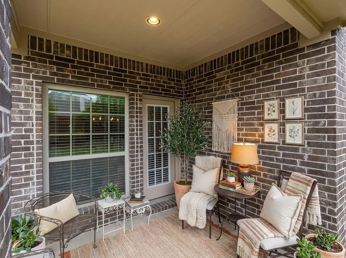 Single Family Residence For Sale in Collin County , 3207 Elkhart Drive, Sachse, Texas 75048, 5 Bedroom, 4 Bathroom, 2 Garage spaces, 4,261 Sqft, built in 2015, mls#21303447, Real Estate Agent in Sachse, Homes For Sale in Collin county, Homes For Sale in Sachse, Realtor in Sachse Texas, Real Estate Brokerage Independent Realty Texas, Luminita Cordes Realtor