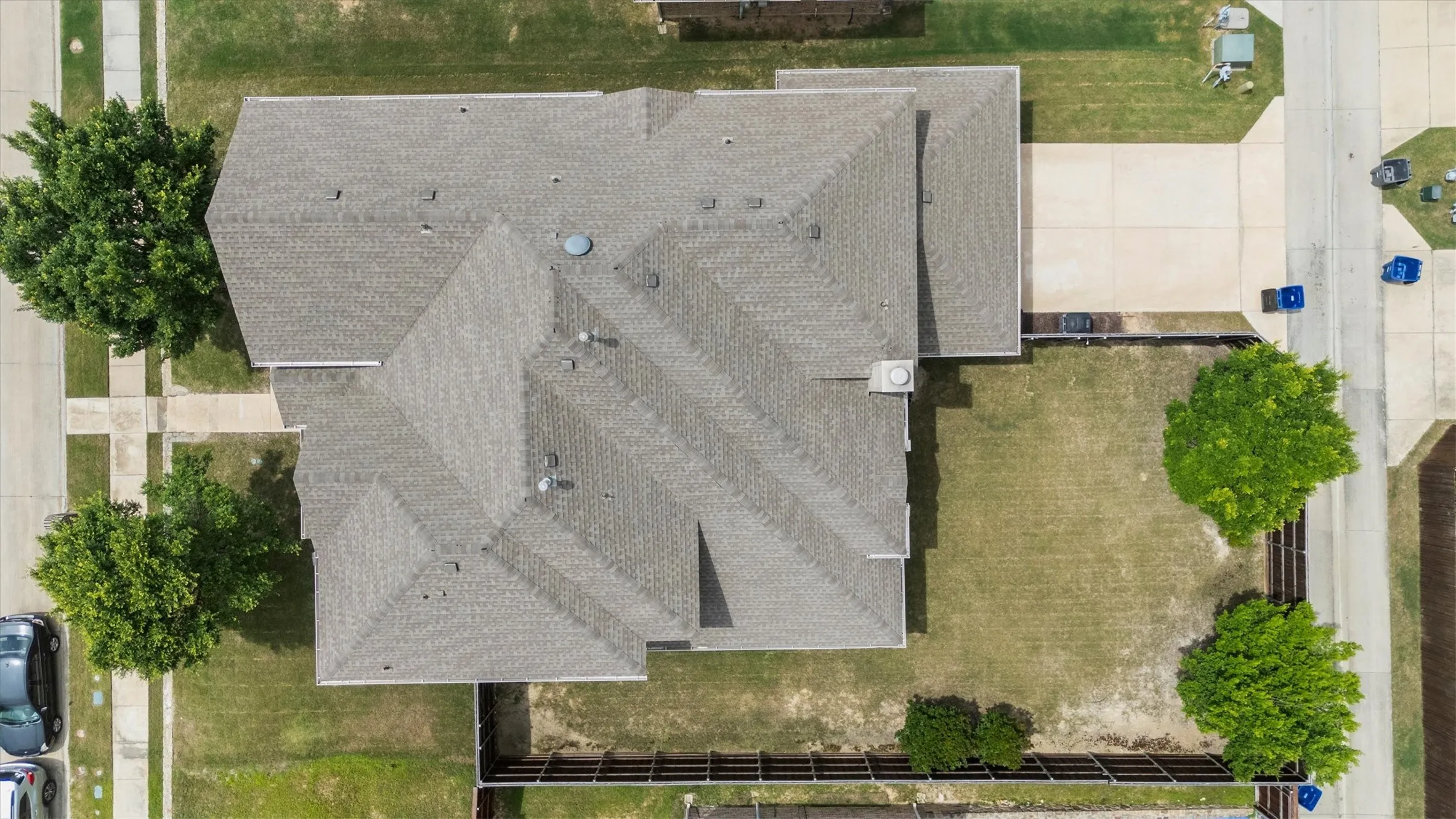 Single Family Residence For Sale in Collin County , 3207 Elkhart Drive, Sachse, Texas 75048, 5 Bedroom, 4 Bathroom, 2 Garage spaces, 4,261 Sqft, built in 2015, mls#21303447, Real Estate Agent in Sachse, Homes For Sale in Collin county, Homes For Sale in Sachse, Realtor in Sachse Texas, Real Estate Brokerage Independent Realty Texas, Luminita Cordes Realtor