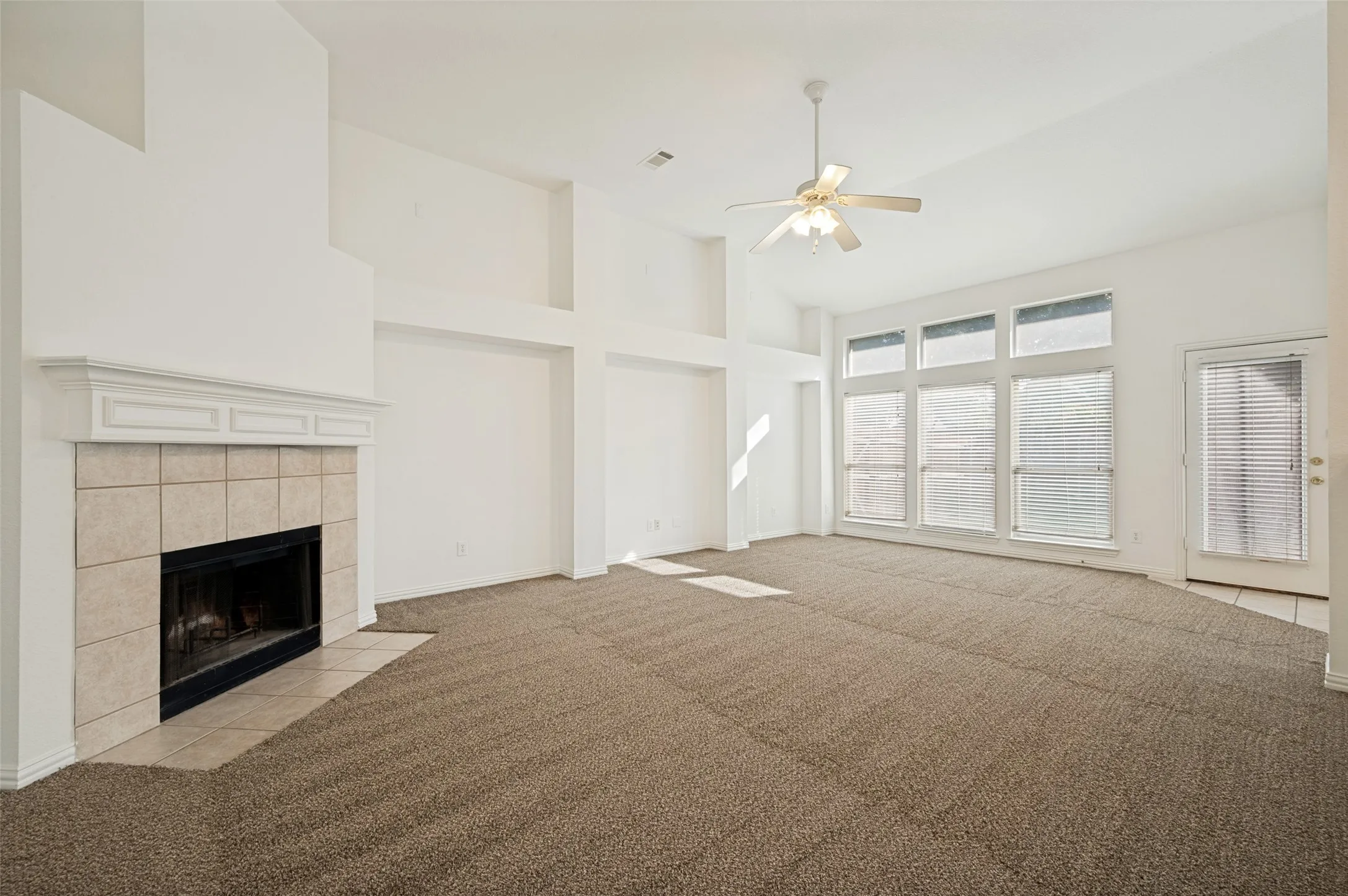 Single Family Residence For Sale in Denton County , 11202 Outpost Trail, Frisco, Texas 75033, 4 Bedroom, 2 Bathroom, 2 Garage spaces, 2,014 Sqft, built in 2004, mls#21307590, Real Estate Agent in Frisco, Homes For Sale in Denton county, Homes For Sale in Frisco, Realtor in Frisco Texas, Real Estate Brokerage Independent Realty Texas, Luminita Cordes Realtor
