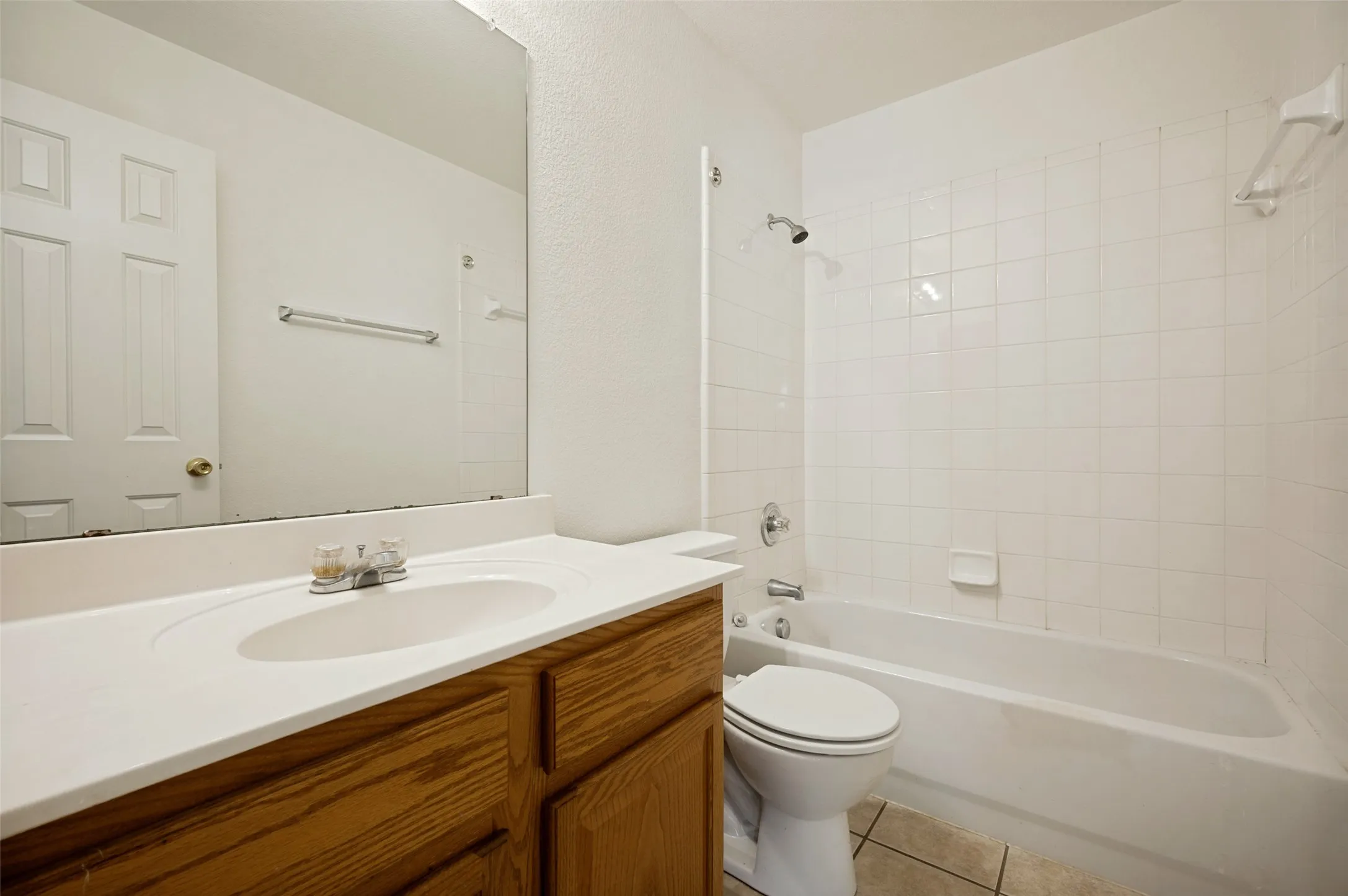 Single Family Residence For Sale in Denton County , 11202 Outpost Trail, Frisco, Texas 75033, 4 Bedroom, 2 Bathroom, 2 Garage spaces, 2,014 Sqft, built in 2004, mls#21307590, Real Estate Agent in Frisco, Homes For Sale in Denton county, Homes For Sale in Frisco, Realtor in Frisco Texas, Real Estate Brokerage Independent Realty Texas, Luminita Cordes Realtor