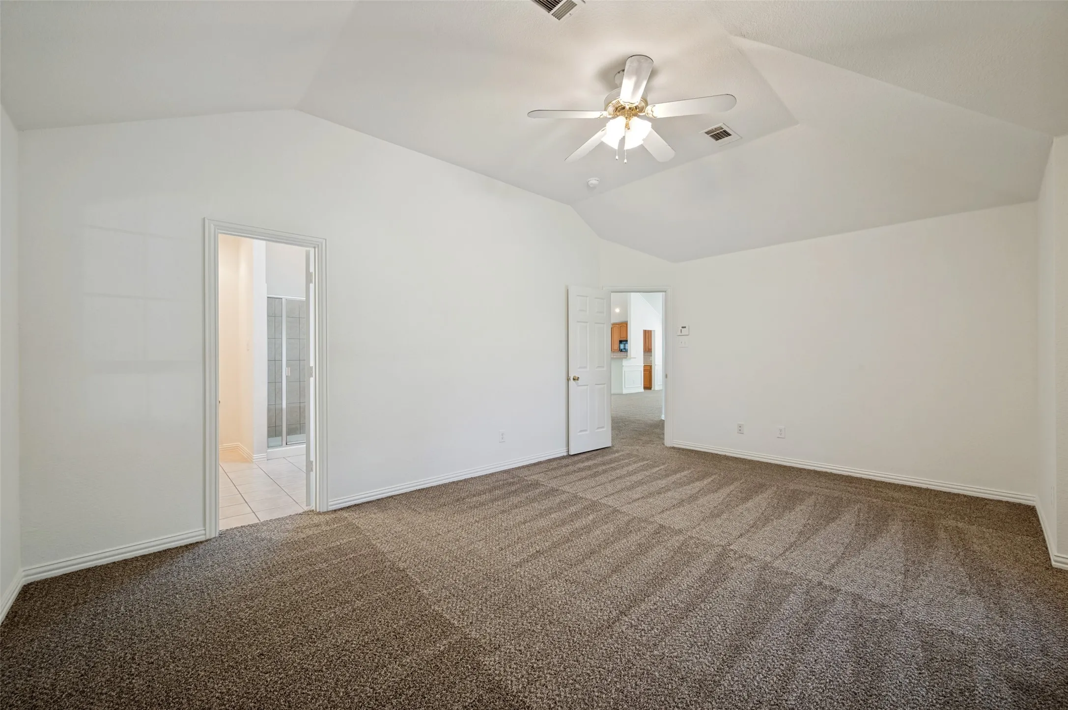 Single Family Residence For Sale in Denton County , 11202 Outpost Trail, Frisco, Texas 75033, 4 Bedroom, 2 Bathroom, 2 Garage spaces, 2,014 Sqft, built in 2004, mls#21307590, Real Estate Agent in Frisco, Homes For Sale in Denton county, Homes For Sale in Frisco, Realtor in Frisco Texas, Real Estate Brokerage Independent Realty Texas, Luminita Cordes Realtor