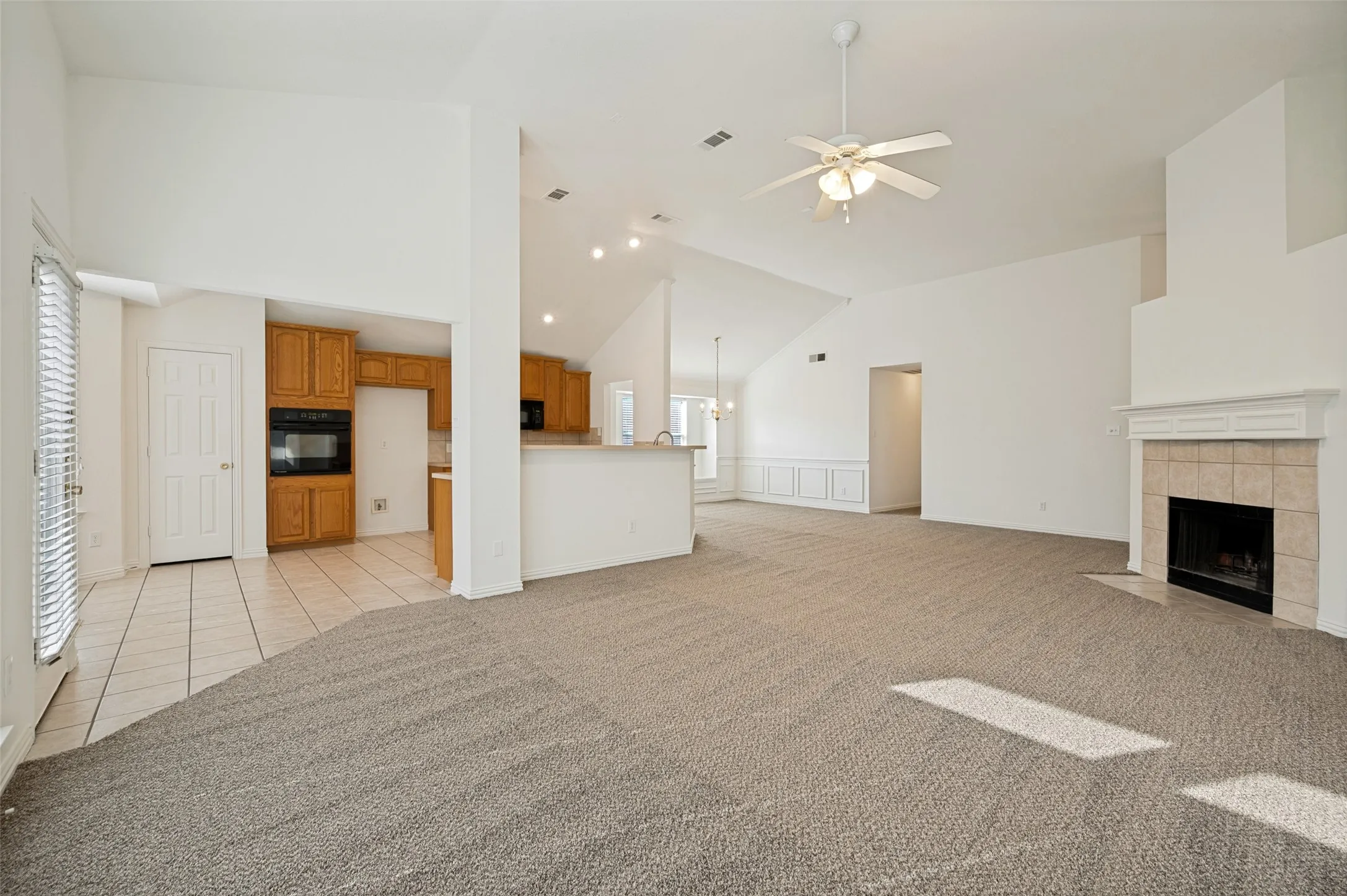 Single Family Residence For Sale in Denton County , 11202 Outpost Trail, Frisco, Texas 75033, 4 Bedroom, 2 Bathroom, 2 Garage spaces, 2,014 Sqft, built in 2004, mls#21307590, Real Estate Agent in Frisco, Homes For Sale in Denton county, Homes For Sale in Frisco, Realtor in Frisco Texas, Real Estate Brokerage Independent Realty Texas, Luminita Cordes Realtor