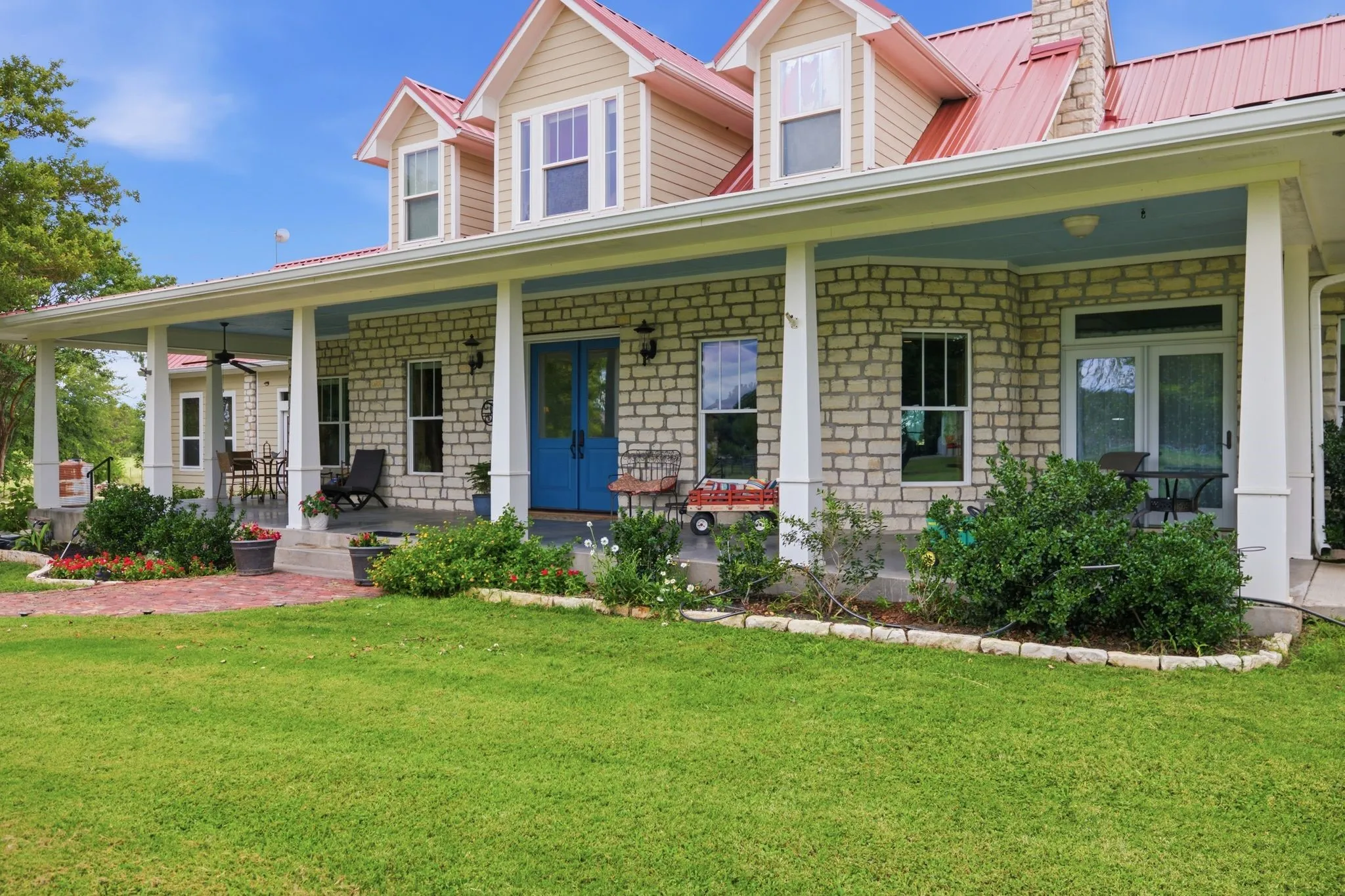 Watch the sunrises as you rnjoy your morning coffee on this lovely wide front porch.