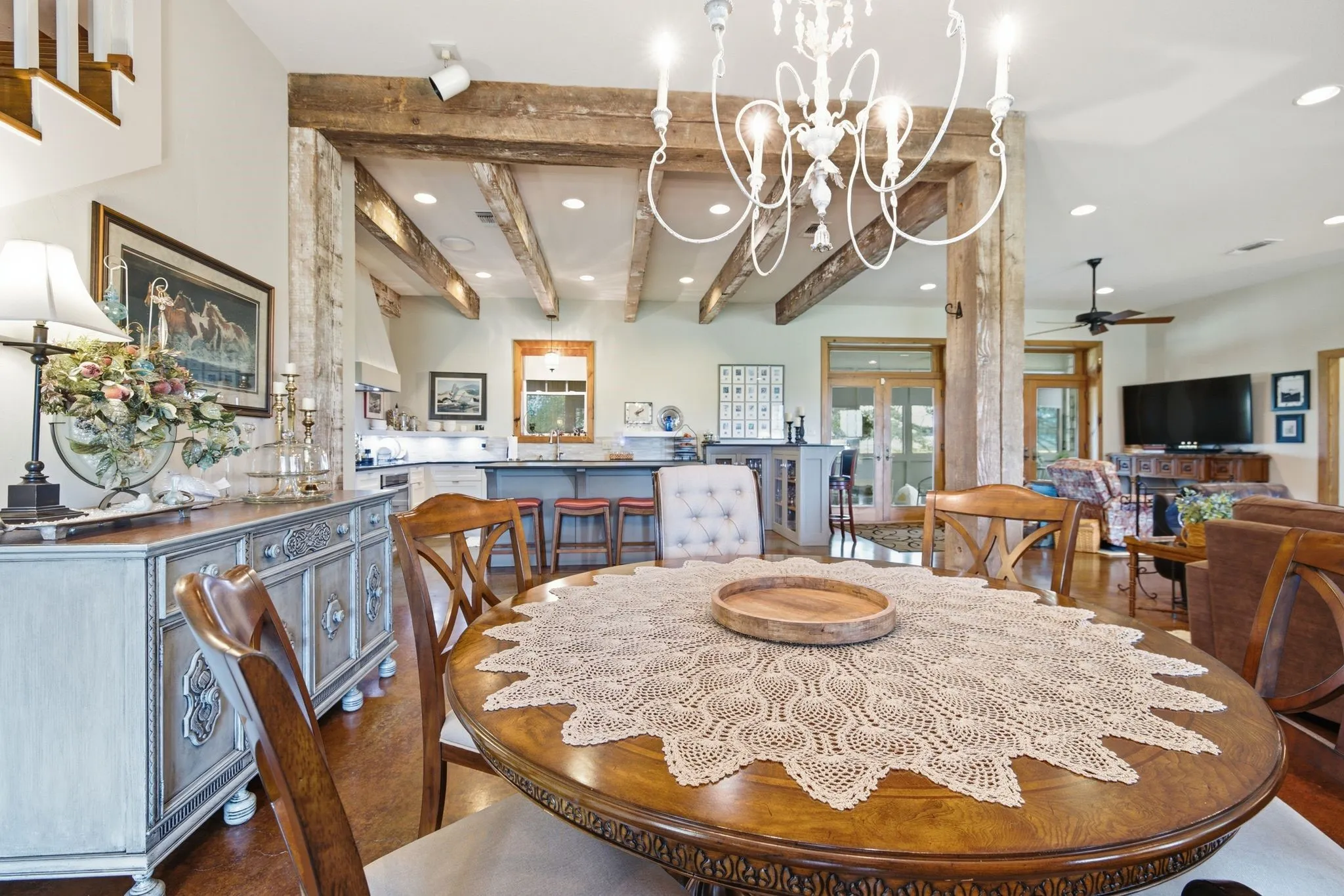 Single Family Residence For Sale in Hood County , 1808 Teller Bell Lane, Granbury, Texas 76049, 3 Bedroom, 4 Bathroom, 2 Garage spaces, 3,117 Sqft, built in 2002, mls#21305335, Real Estate Agent in Granbury, Homes For Sale in Hood county, Homes For Sale in Granbury, Realtor in Granbury Texas, Real Estate Brokerage Independent Realty Texas, Luminita Cordes Realtor