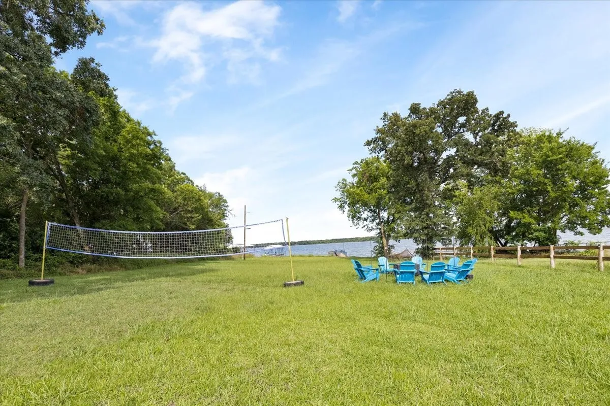 Single Family Residence For Sale in Rains County , 241 Rs County Road 1534, Point, Texas 75472, 5 Bedroom, 4 Bathroom, 3 Garage spaces, 2,551 Sqft, built in 1969, mls#21307564, Real Estate Agent in Point, Homes For Sale in Rains county, Homes For Sale in Point, Realtor in Point Texas, Real Estate Brokerage Independent Realty Texas, Luminita Cordes Realtor