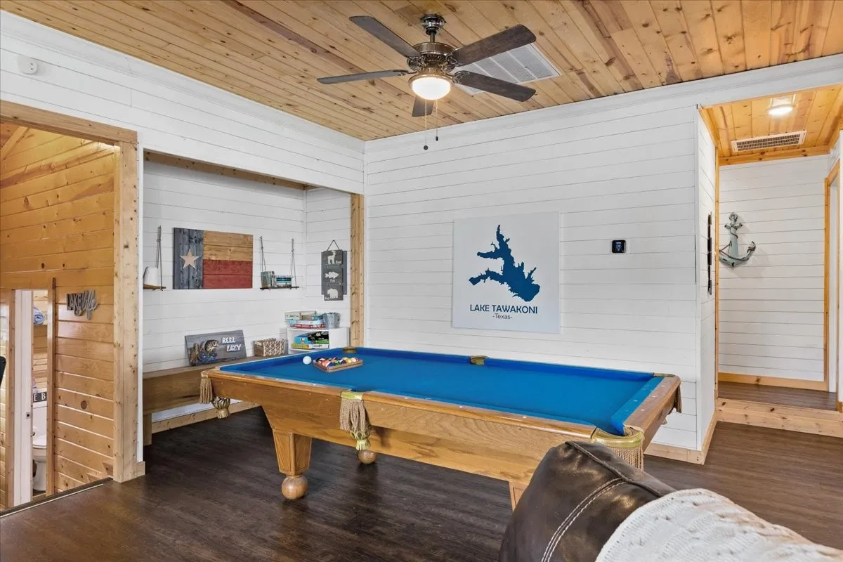 Single Family Residence For Sale in Rains County , 241 Rs County Road 1534, Point, Texas 75472, 5 Bedroom, 4 Bathroom, 3 Garage spaces, 2,551 Sqft, built in 1969, mls#21307564, Real Estate Agent in Point, Homes For Sale in Rains county, Homes For Sale in Point, Realtor in Point Texas, Real Estate Brokerage Independent Realty Texas, Luminita Cordes Realtor