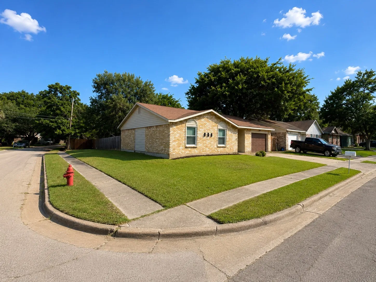 Single Family Residence For Sale in Tarrant County , 7144 Winchester Road, North Richland Hills, Texas 76182, 3 Bedroom, 2 Bathroom, 1 Garage spaces, 1,439 Sqft, built in 1978, Price $284,999, mls#21282617, Real Estate Agent in North Richland Hills, Homes For Sale in Tarrant county, Homes For Sale in North Richland Hills, Realtor in North Richland Hills Texas, Real Estate Brokerage Independent Realty Texas, Luminita Cordes Realtor