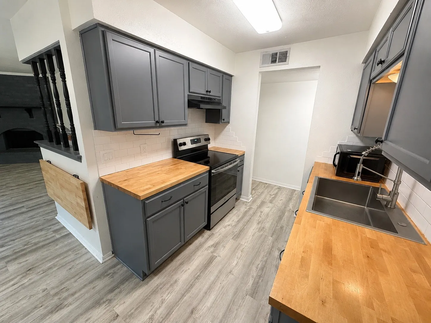 Single Family Residence For Sale in Tarrant County , 7144 Winchester Road, North Richland Hills, Texas 76182, 3 Bedroom, 2 Bathroom, 1 Garage spaces, 1,439 Sqft, built in 1978, Price $284,999, mls#21282617, Real Estate Agent in North Richland Hills, Homes For Sale in Tarrant county, Homes For Sale in North Richland Hills, Realtor in North Richland Hills Texas, Real Estate Brokerage Independent Realty Texas, Luminita Cordes Realtor