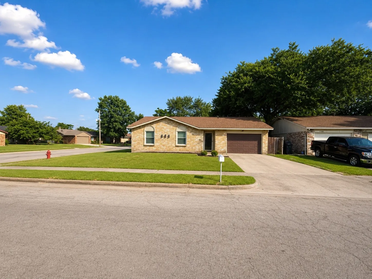 Single Family Residence For Sale in Tarrant County , 7144 Winchester Road, North Richland Hills, Texas 76182, 3 Bedroom, 2 Bathroom, 1 Garage spaces, 1,439 Sqft, built in 1978, Price $284,999, mls#21282617, Real Estate Agent in North Richland Hills, Homes For Sale in Tarrant county, Homes For Sale in North Richland Hills, Realtor in North Richland Hills Texas, Real Estate Brokerage Independent Realty Texas, Luminita Cordes Realtor