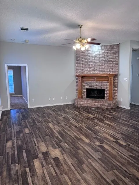 Single Family Residence For Rent in Collin County , 1300 Rosewood Lane, Allen, Texas 75002, 4 Bedroom, 2 Bathroom, 2 Garage spaces, 2,129 Sqft, built in 1996, mls#21307653, Real Estate Agent in Allen, Homes For Rent in Collin county, Homes For Rent in Allen, Realtor in Allen Texas, Real Estate Brokerage Independent Realty Texas, Luminita Cordes Realtor