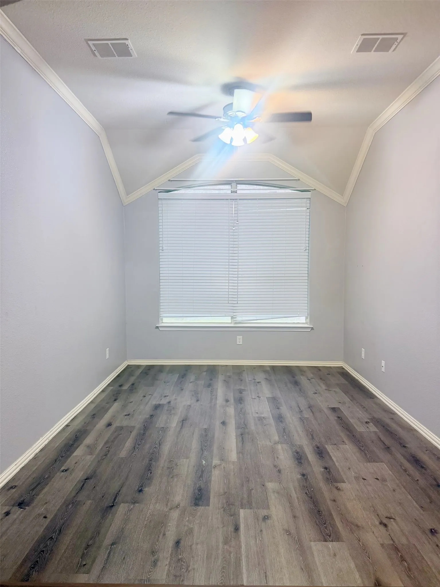 Single Family Residence For Rent in Denton County , 3308 Marymount Drive, Denton, Texas 76210, 4 Bedroom, 2 Bathroom, 2 Garage spaces, 2,416 Sqft, built in 2003, mls#21307661, Real Estate Agent in Denton, Homes For Rent in Denton county, Homes For Rent in Denton, Realtor in Denton Texas, Real Estate Brokerage Independent Realty Texas, Luminita Cordes Realtor