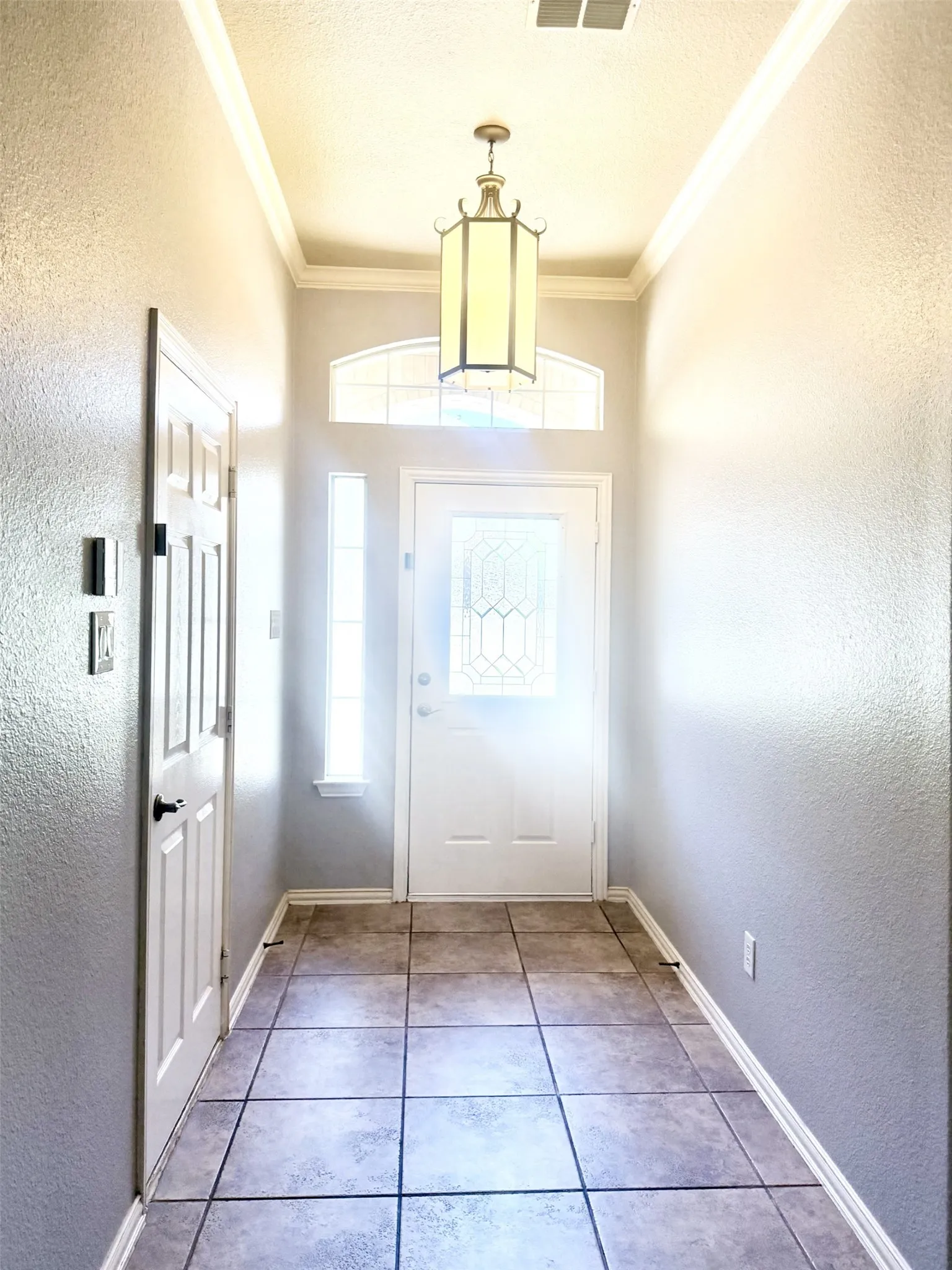 Single Family Residence For Rent in Denton County , 3308 Marymount Drive, Denton, Texas 76210, 4 Bedroom, 2 Bathroom, 2 Garage spaces, 2,416 Sqft, built in 2003, mls#21307661, Real Estate Agent in Denton, Homes For Rent in Denton county, Homes For Rent in Denton, Realtor in Denton Texas, Real Estate Brokerage Independent Realty Texas, Luminita Cordes Realtor