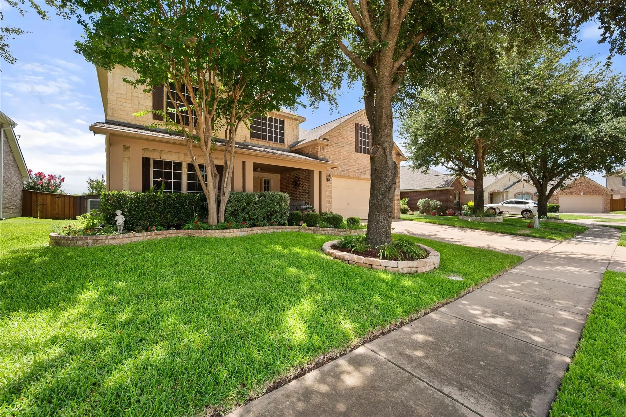 Single Family Residence For Sale in Tarrant County , 2739 Ferdinand, Grand Prairie, Texas 75054, 4 Bedroom, 4 Bathroom, 2 Garage spaces, 3,215 Sqft, built in 2006, mls#21306917, Real Estate Agent in Grand Prairie, Homes For Sale in Tarrant county, Homes For Sale in Grand Prairie, Realtor in Grand Prairie Texas, Real Estate Brokerage Independent Realty Texas, Luminita Cordes Realtor