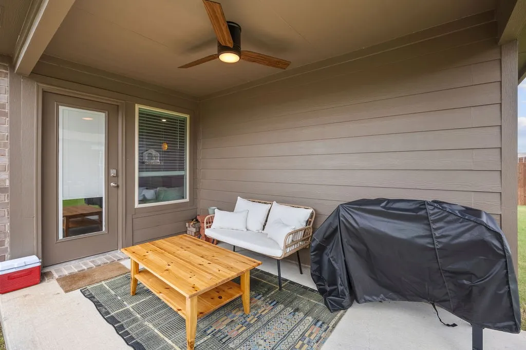 Single Family Residence For Sale in Fannin County , 206 Nokota Drive, Leonard, Texas 75452, 4 Bedroom, 2 Bathroom, 2 Garage spaces, 1,761 Sqft, built in 2025, mls#21298668, Real Estate Agent in Leonard, Homes For Sale in Fannin county, Homes For Sale in Leonard, Realtor in Leonard Texas, Real Estate Brokerage Independent Realty Texas, Luminita Cordes Realtor