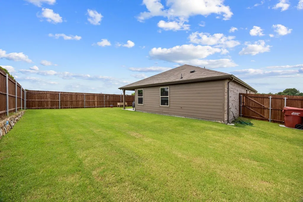 Single Family Residence For Sale in Fannin County , 206 Nokota Drive, Leonard, Texas 75452, 4 Bedroom, 2 Bathroom, 2 Garage spaces, 1,761 Sqft, built in 2025, mls#21298668, Real Estate Agent in Leonard, Homes For Sale in Fannin county, Homes For Sale in Leonard, Realtor in Leonard Texas, Real Estate Brokerage Independent Realty Texas, Luminita Cordes Realtor