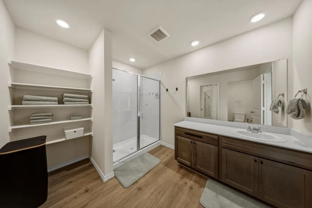 Single Family Residence For Sale in Fannin County , 206 Nokota Drive, Leonard, Texas 75452, 4 Bedroom, 2 Bathroom, 2 Garage spaces, 1,761 Sqft, built in 2025, mls#21298668, Real Estate Agent in Leonard, Homes For Sale in Fannin county, Homes For Sale in Leonard, Realtor in Leonard Texas, Real Estate Brokerage Independent Realty Texas, Luminita Cordes Realtor