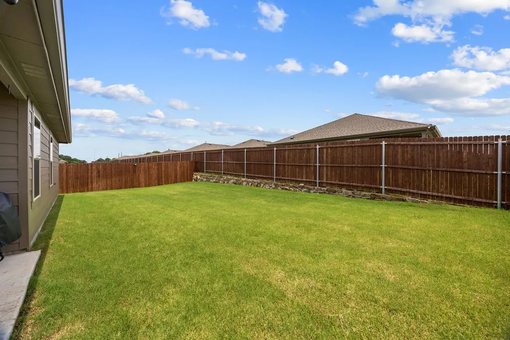 Single Family Residence For Sale in Fannin County , 206 Nokota Drive, Leonard, Texas 75452, 4 Bedroom, 2 Bathroom, 2 Garage spaces, 1,761 Sqft, built in 2025, mls#21298668, Real Estate Agent in Leonard, Homes For Sale in Fannin county, Homes For Sale in Leonard, Realtor in Leonard Texas, Real Estate Brokerage Independent Realty Texas, Luminita Cordes Realtor