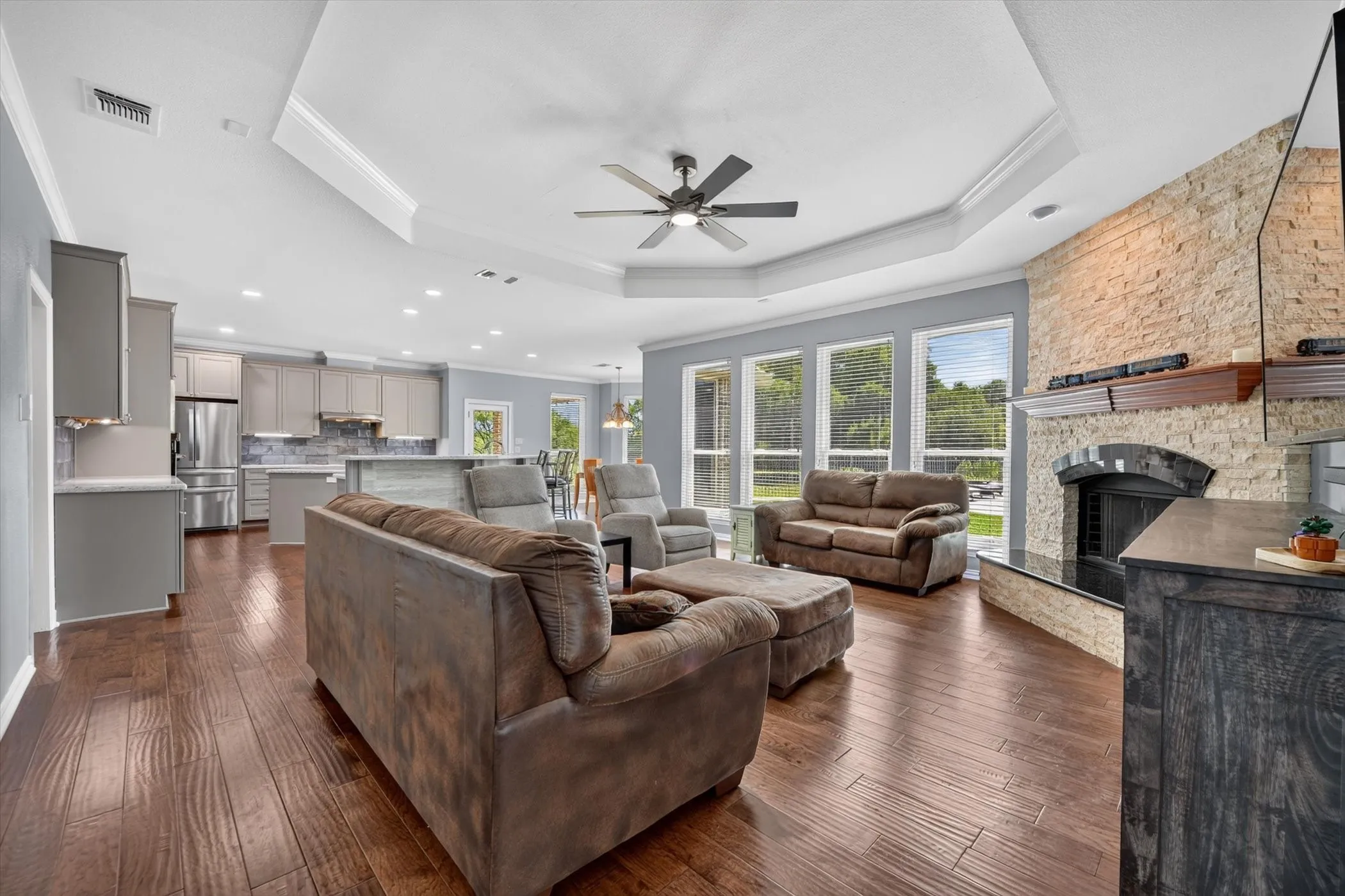 Single Family Residence For Sale in Parker County , 1224 Boling Ranch Road N, Azle, Texas 76020, 4 Bedroom, 4 Bathroom, 4 Garage spaces, 4,511 Sqft, built in 2001, mls#21307613, Real Estate Agent in Azle, Homes For Sale in Parker county, Homes For Sale in Azle, Realtor in Azle Texas, Real Estate Brokerage Independent Realty Texas, Luminita Cordes Realtor