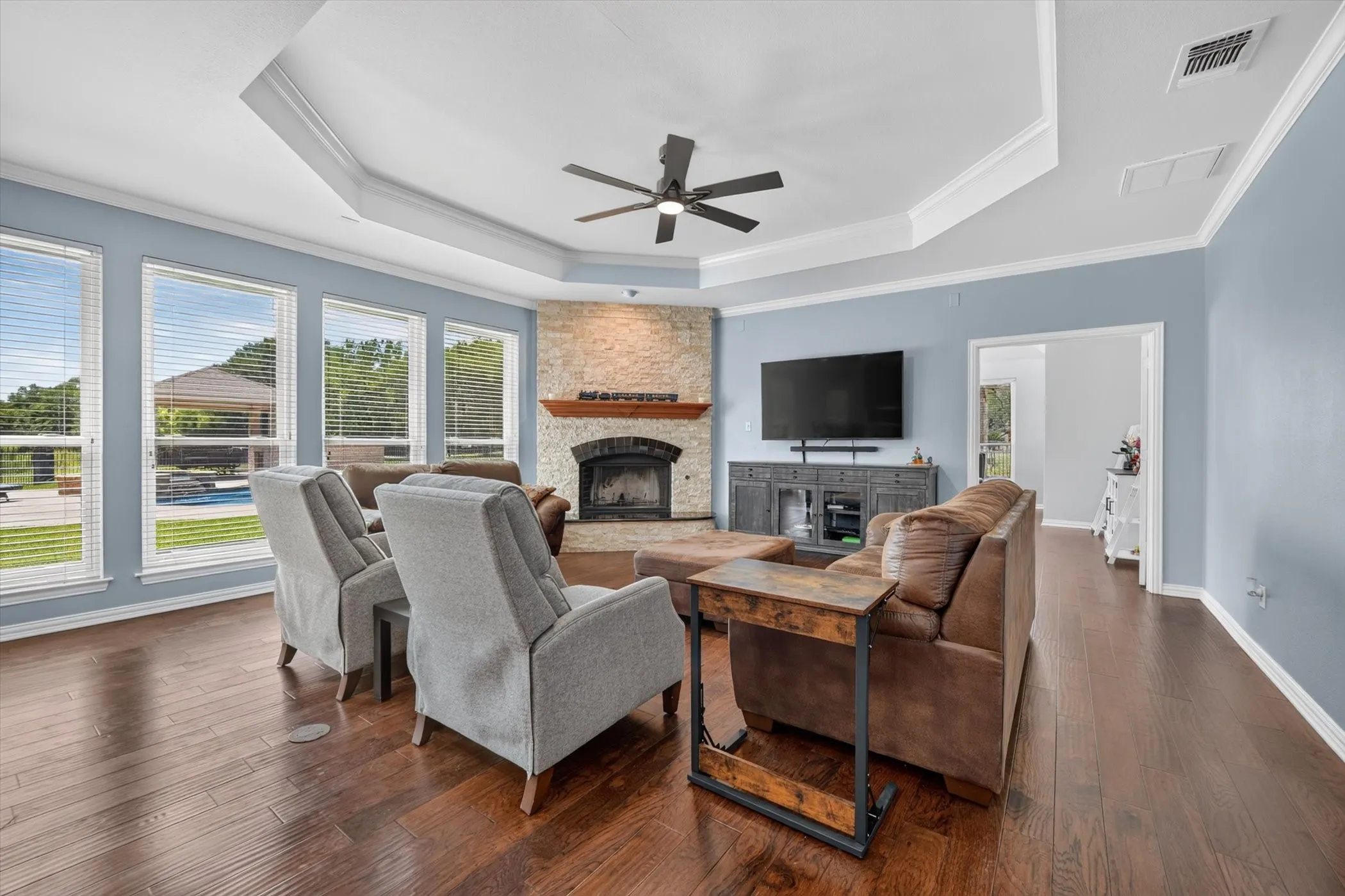 Single Family Residence For Sale in Parker County , 1224 Boling Ranch Road N, Azle, Texas 76020, 4 Bedroom, 4 Bathroom, 4 Garage spaces, 4,511 Sqft, built in 2001, mls#21307613, Real Estate Agent in Azle, Homes For Sale in Parker county, Homes For Sale in Azle, Realtor in Azle Texas, Real Estate Brokerage Independent Realty Texas, Luminita Cordes Realtor