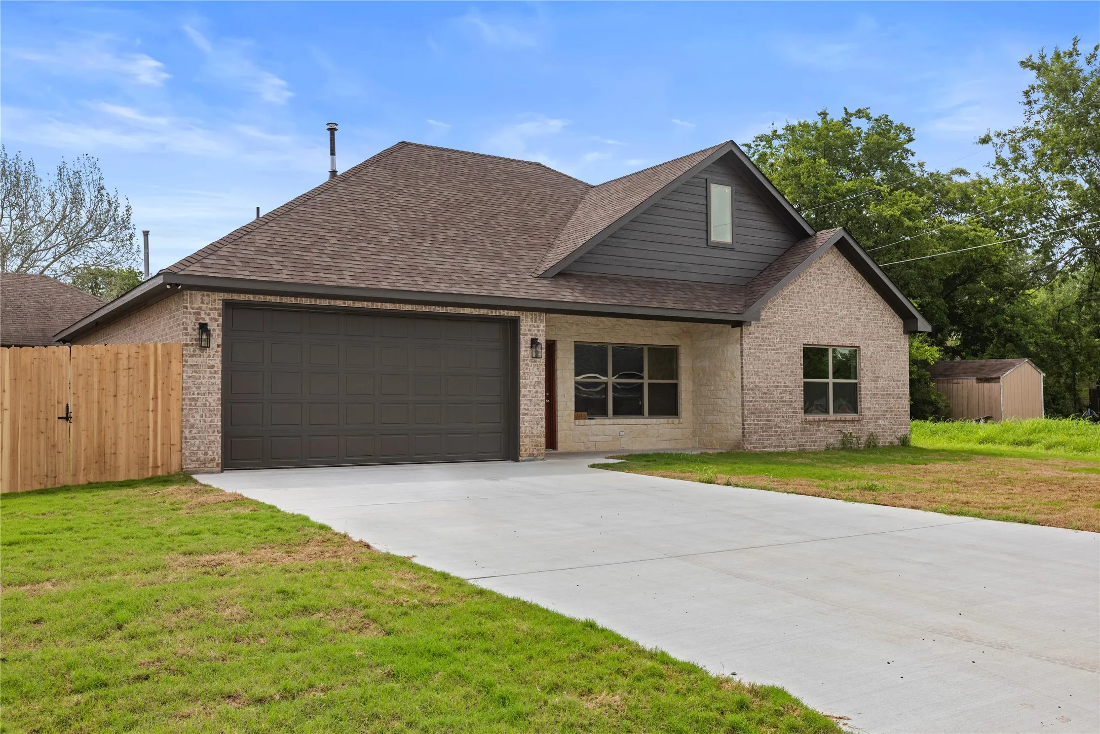 Single Family Residence For Sale in Grayson County , 106 N Lackey Street, Tom Bean, Texas 75489, 3 Bedroom, 2 Bathroom, 2 Garage spaces, 1,521 Sqft, built in 2026, mls#21307524, Real Estate Agent in Tom Bean, Homes For Sale in Grayson county, Homes For Sale in Tom Bean, Realtor in Tom Bean Texas, Real Estate Brokerage Independent Realty Texas, Luminita Cordes Realtor