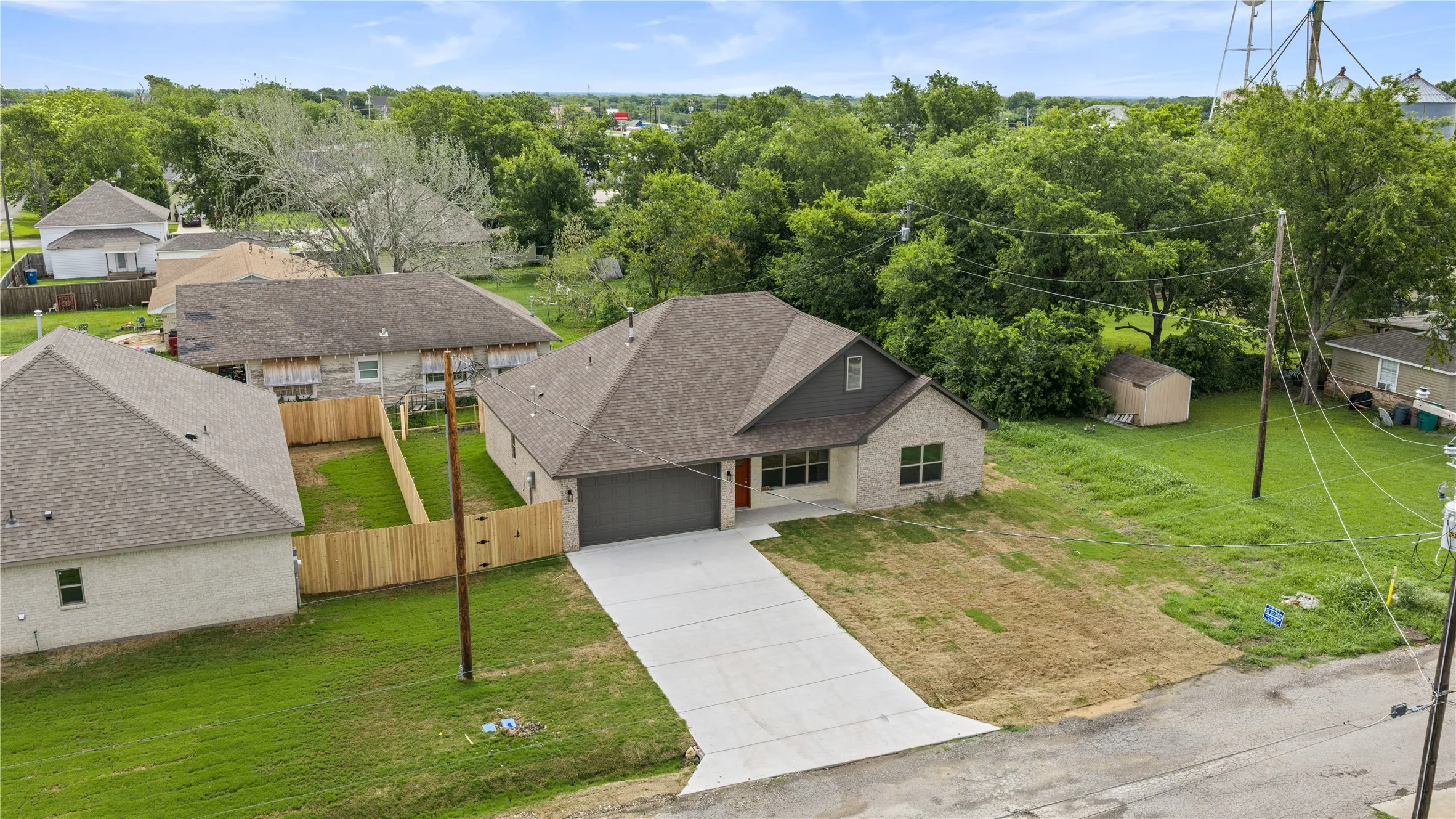 Single Family Residence For Sale in Grayson County , 106 N Lackey Street, Tom Bean, Texas 75489, 3 Bedroom, 2 Bathroom, 2 Garage spaces, 1,521 Sqft, built in 2026, mls#21307524, Real Estate Agent in Tom Bean, Homes For Sale in Grayson county, Homes For Sale in Tom Bean, Realtor in Tom Bean Texas, Real Estate Brokerage Independent Realty Texas, Luminita Cordes Realtor