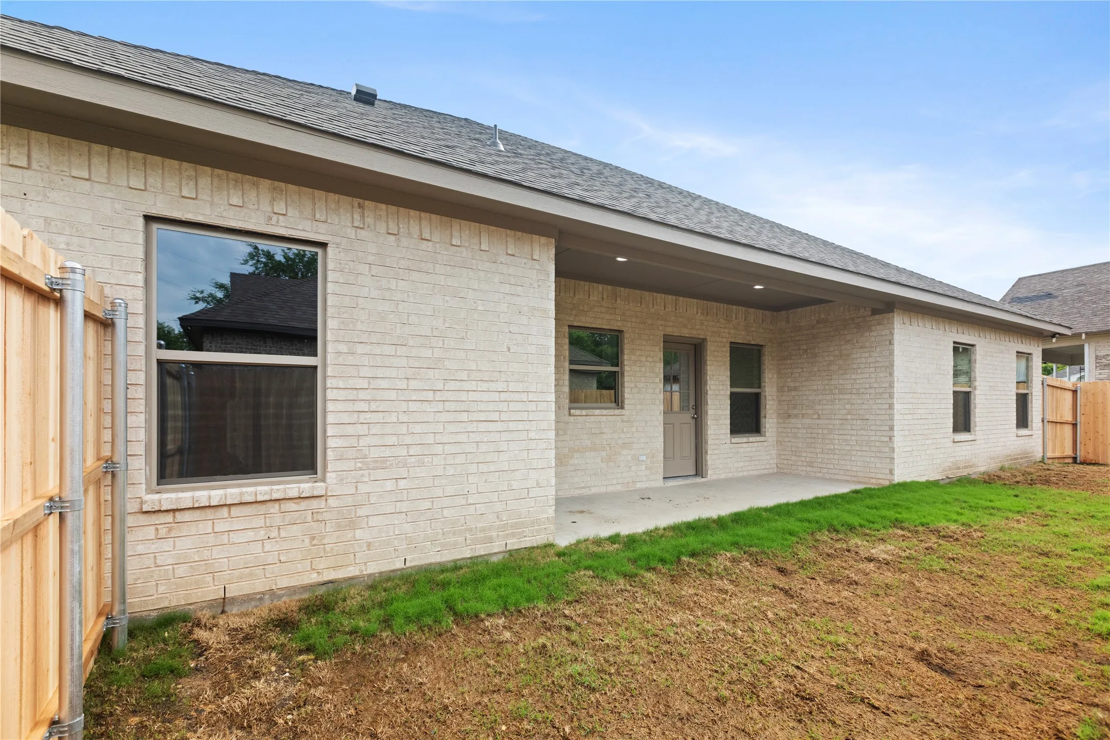 Single Family Residence For Sale in Grayson County , 209 W Bonham Street, Tom Bean, Texas 75489, 3 Bedroom, 2 Bathroom, 2 Garage spaces, 1,521 Sqft, built in 2026, mls#21307587, Real Estate Agent in Tom Bean, Homes For Sale in Grayson county, Homes For Sale in Tom Bean, Realtor in Tom Bean Texas, Real Estate Brokerage Independent Realty Texas, Luminita Cordes Realtor