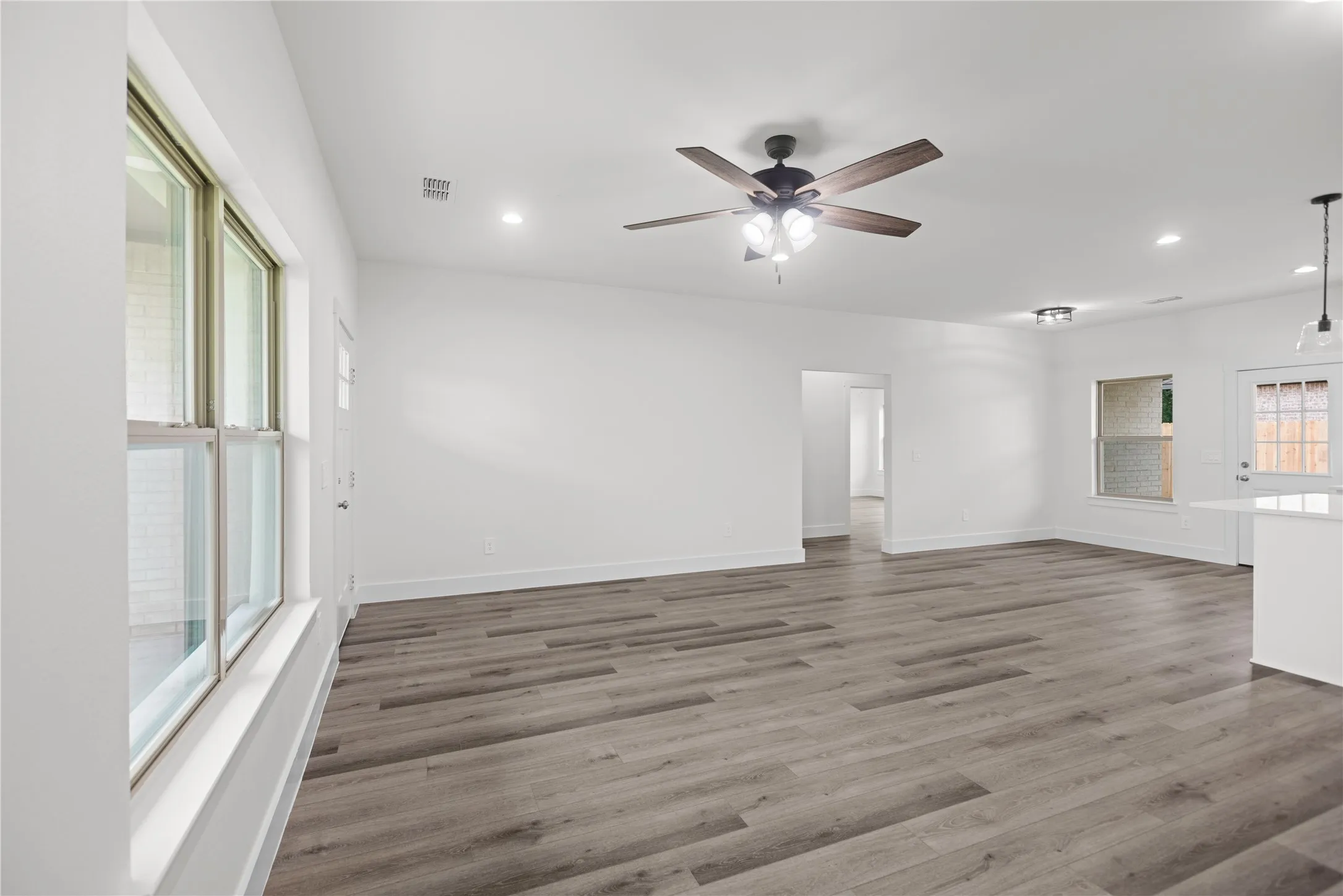 Single Family Residence For Sale in Grayson County , 209 W Bonham Street, Tom Bean, Texas 75489, 3 Bedroom, 2 Bathroom, 2 Garage spaces, 1,521 Sqft, built in 2026, mls#21307587, Real Estate Agent in Tom Bean, Homes For Sale in Grayson county, Homes For Sale in Tom Bean, Realtor in Tom Bean Texas, Real Estate Brokerage Independent Realty Texas, Luminita Cordes Realtor