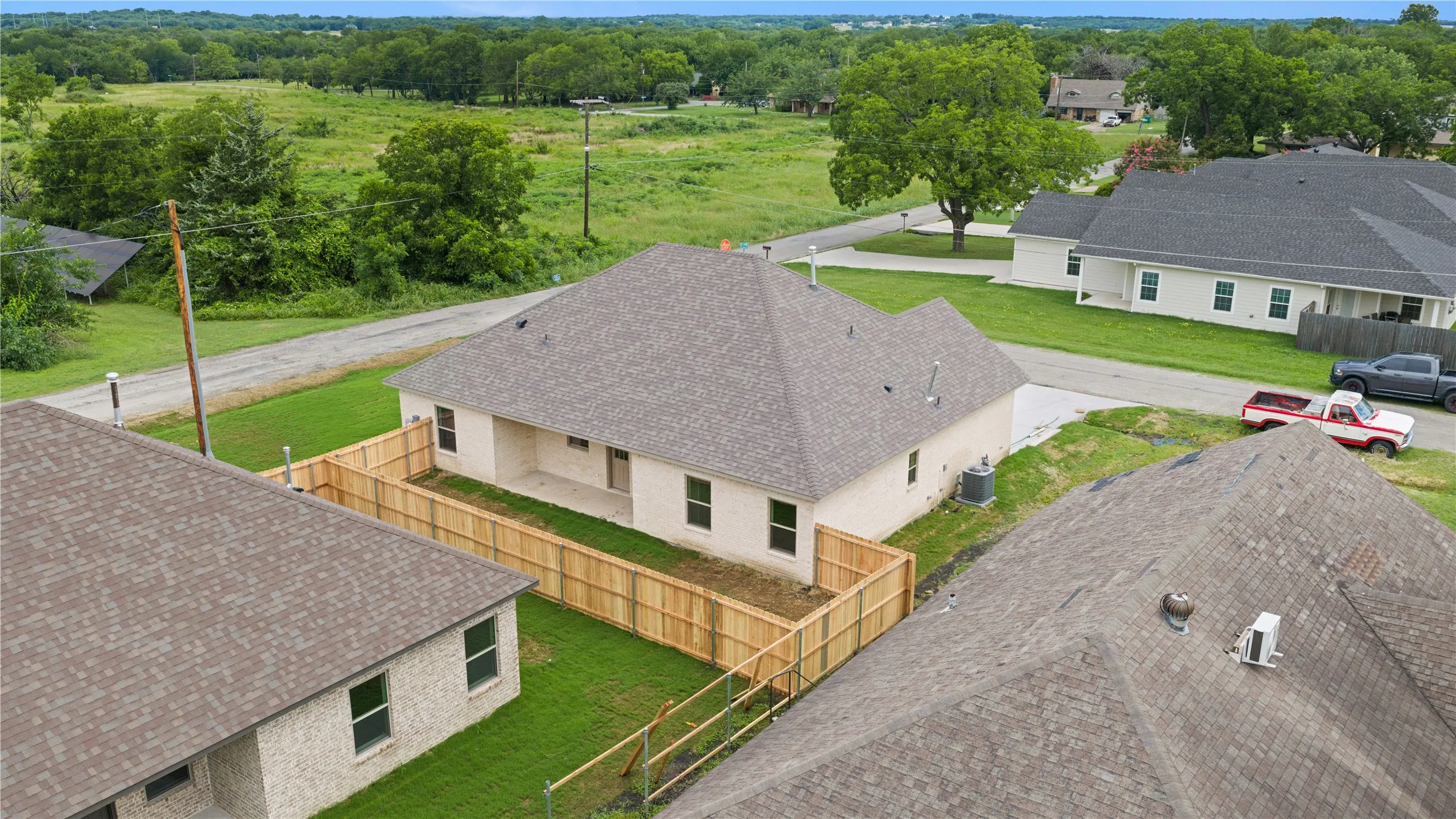 Single Family Residence For Sale in Grayson County , 209 W Bonham Street, Tom Bean, Texas 75489, 3 Bedroom, 2 Bathroom, 2 Garage spaces, 1,521 Sqft, built in 2026, mls#21307587, Real Estate Agent in Tom Bean, Homes For Sale in Grayson county, Homes For Sale in Tom Bean, Realtor in Tom Bean Texas, Real Estate Brokerage Independent Realty Texas, Luminita Cordes Realtor