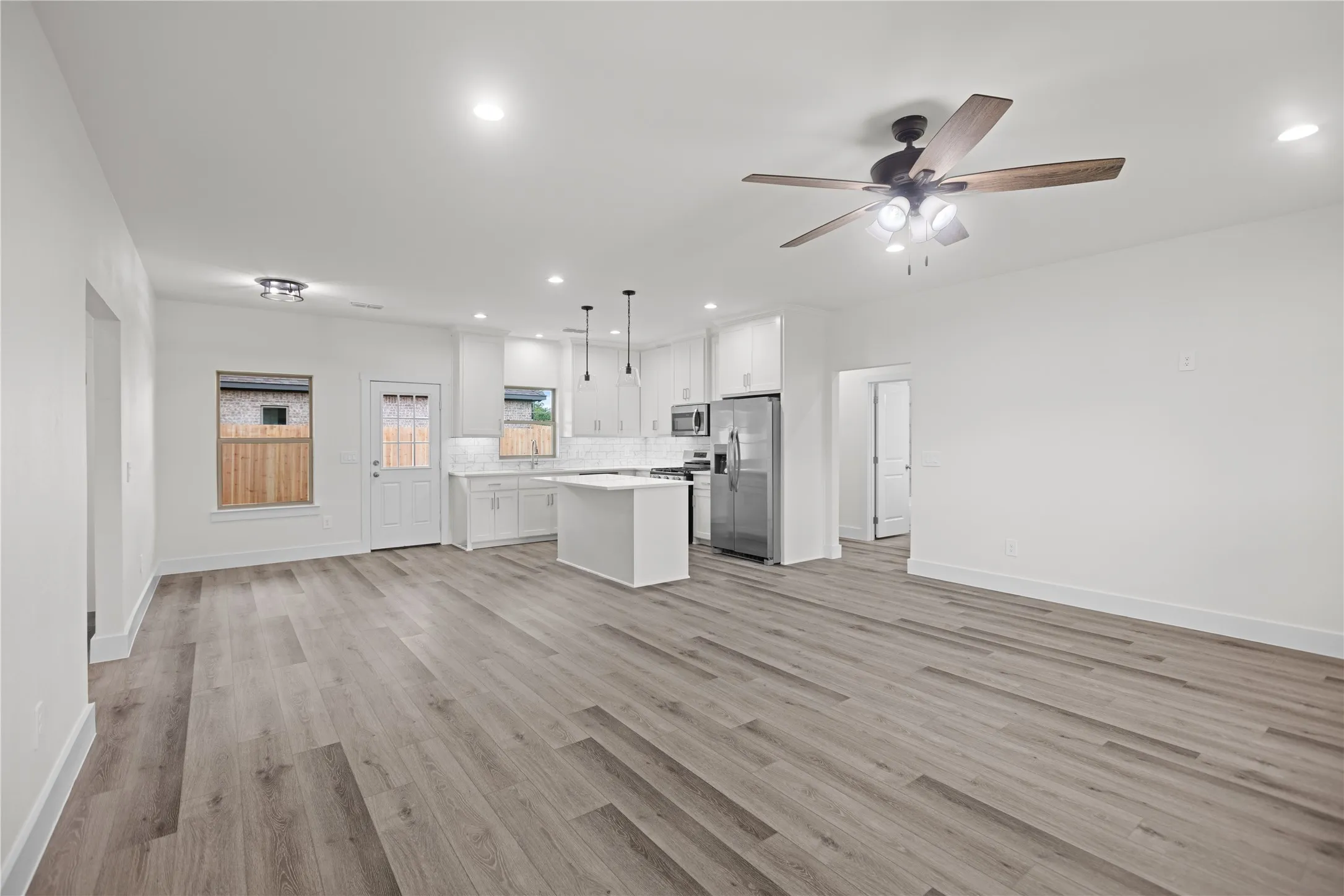 Single Family Residence For Sale in Grayson County , 209 W Bonham Street, Tom Bean, Texas 75489, 3 Bedroom, 2 Bathroom, 2 Garage spaces, 1,521 Sqft, built in 2026, mls#21307587, Real Estate Agent in Tom Bean, Homes For Sale in Grayson county, Homes For Sale in Tom Bean, Realtor in Tom Bean Texas, Real Estate Brokerage Independent Realty Texas, Luminita Cordes Realtor