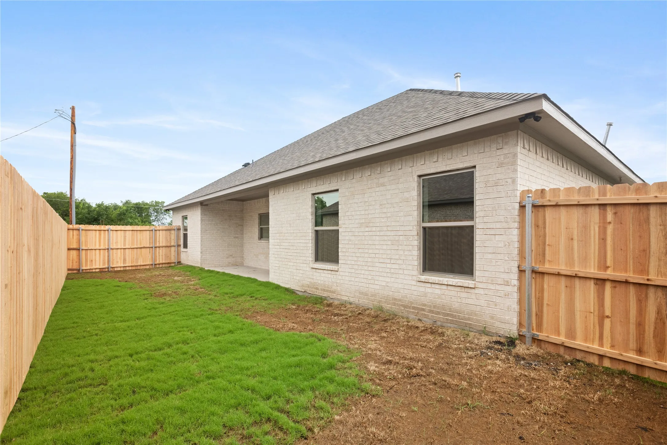Single Family Residence For Sale in Grayson County , 209 W Bonham Street, Tom Bean, Texas 75489, 3 Bedroom, 2 Bathroom, 2 Garage spaces, 1,521 Sqft, built in 2026, mls#21307587, Real Estate Agent in Tom Bean, Homes For Sale in Grayson county, Homes For Sale in Tom Bean, Realtor in Tom Bean Texas, Real Estate Brokerage Independent Realty Texas, Luminita Cordes Realtor