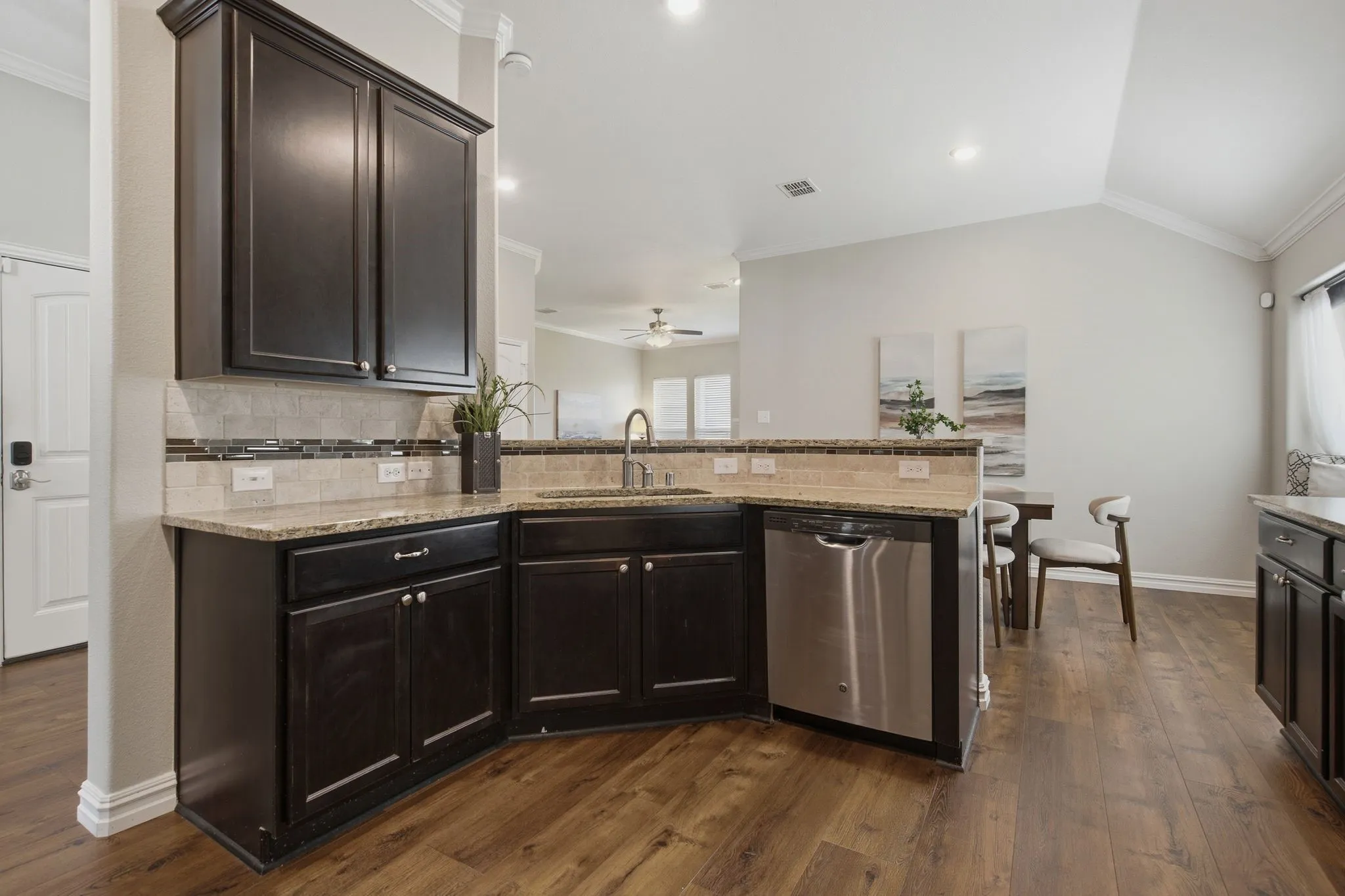 Single Family Residence For Sale in Tarrant County , 545 Salida Road, Fort Worth, Texas 76052, 3 Bedroom, 2 Bathroom, 2 Garage spaces, 1,874 Sqft, built in 2015, mls#21305054, Real Estate Agent in Fort Worth, Homes For Sale in Tarrant county, Homes For Sale in Fort Worth, Realtor in Fort Worth Texas, Real Estate Brokerage Independent Realty Texas, Luminita Cordes Realtor