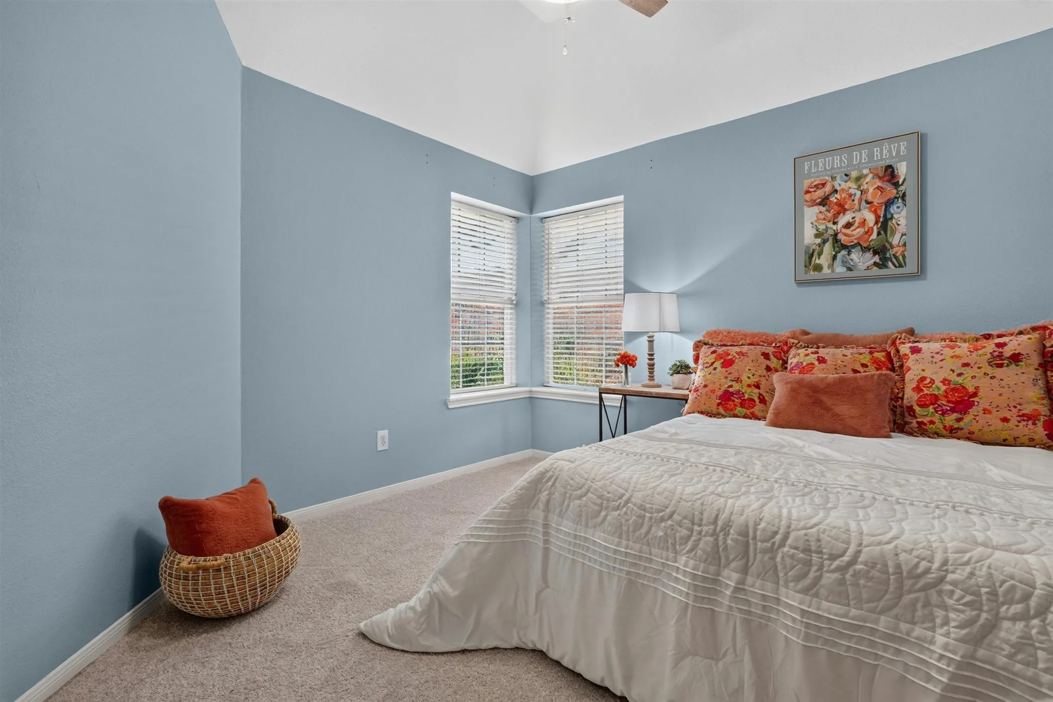 Single Family Residence For Sale in Tarrant County , 3208 Village Oak Drive, Arlington, Texas 76017, 3 Bedroom, 2 Bathroom, 2 Garage spaces, 2,118 Sqft, built in 1992, mls#21307306, Real Estate Agent in Arlington, Homes For Sale in Tarrant county, Homes For Sale in Arlington, Realtor in Arlington Texas, Real Estate Brokerage Independent Realty Texas, Luminita Cordes Realtor