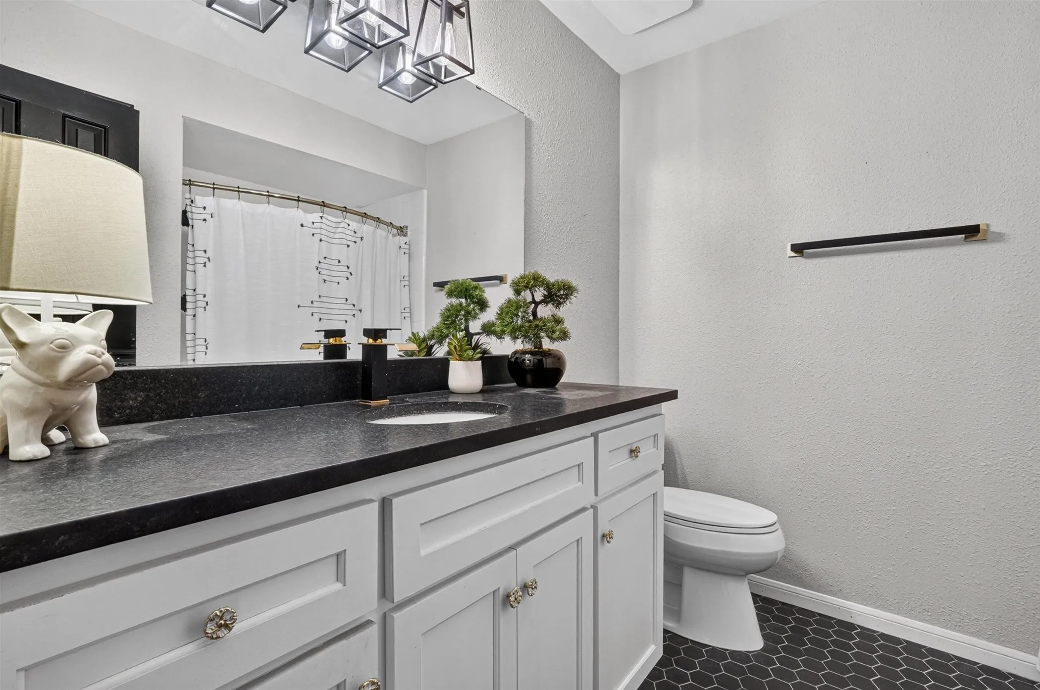 Single Family Residence For Sale in Tarrant County , 3208 Village Oak Drive, Arlington, Texas 76017, 3 Bedroom, 2 Bathroom, 2 Garage spaces, 2,118 Sqft, built in 1992, mls#21307306, Real Estate Agent in Arlington, Homes For Sale in Tarrant county, Homes For Sale in Arlington, Realtor in Arlington Texas, Real Estate Brokerage Independent Realty Texas, Luminita Cordes Realtor