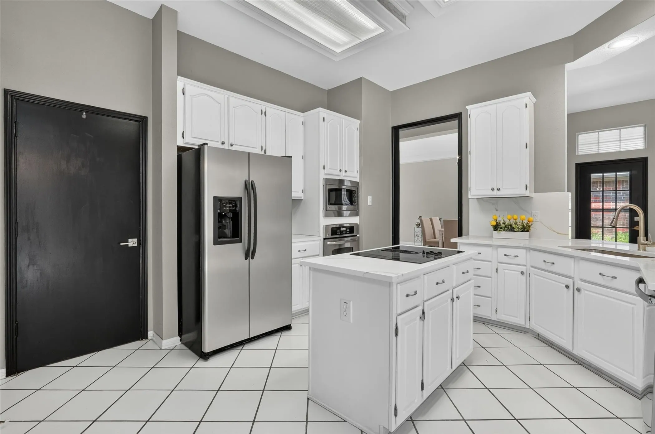 Single Family Residence For Sale in Tarrant County , 3208 Village Oak Drive, Arlington, Texas 76017, 3 Bedroom, 2 Bathroom, 2 Garage spaces, 2,118 Sqft, built in 1992, mls#21307306, Real Estate Agent in Arlington, Homes For Sale in Tarrant county, Homes For Sale in Arlington, Realtor in Arlington Texas, Real Estate Brokerage Independent Realty Texas, Luminita Cordes Realtor