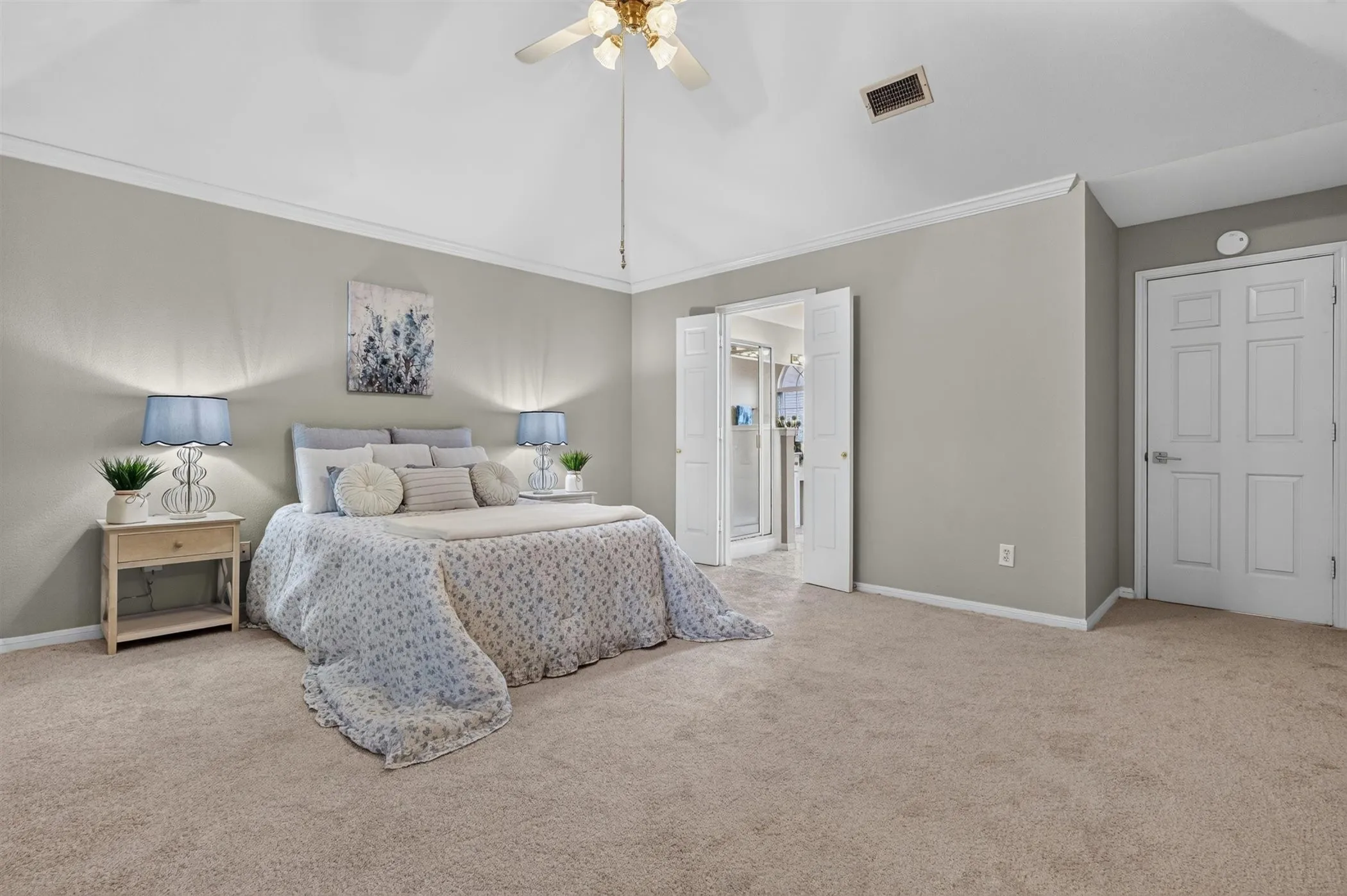 Single Family Residence For Sale in Tarrant County , 3208 Village Oak Drive, Arlington, Texas 76017, 3 Bedroom, 2 Bathroom, 2 Garage spaces, 2,118 Sqft, built in 1992, mls#21307306, Real Estate Agent in Arlington, Homes For Sale in Tarrant county, Homes For Sale in Arlington, Realtor in Arlington Texas, Real Estate Brokerage Independent Realty Texas, Luminita Cordes Realtor