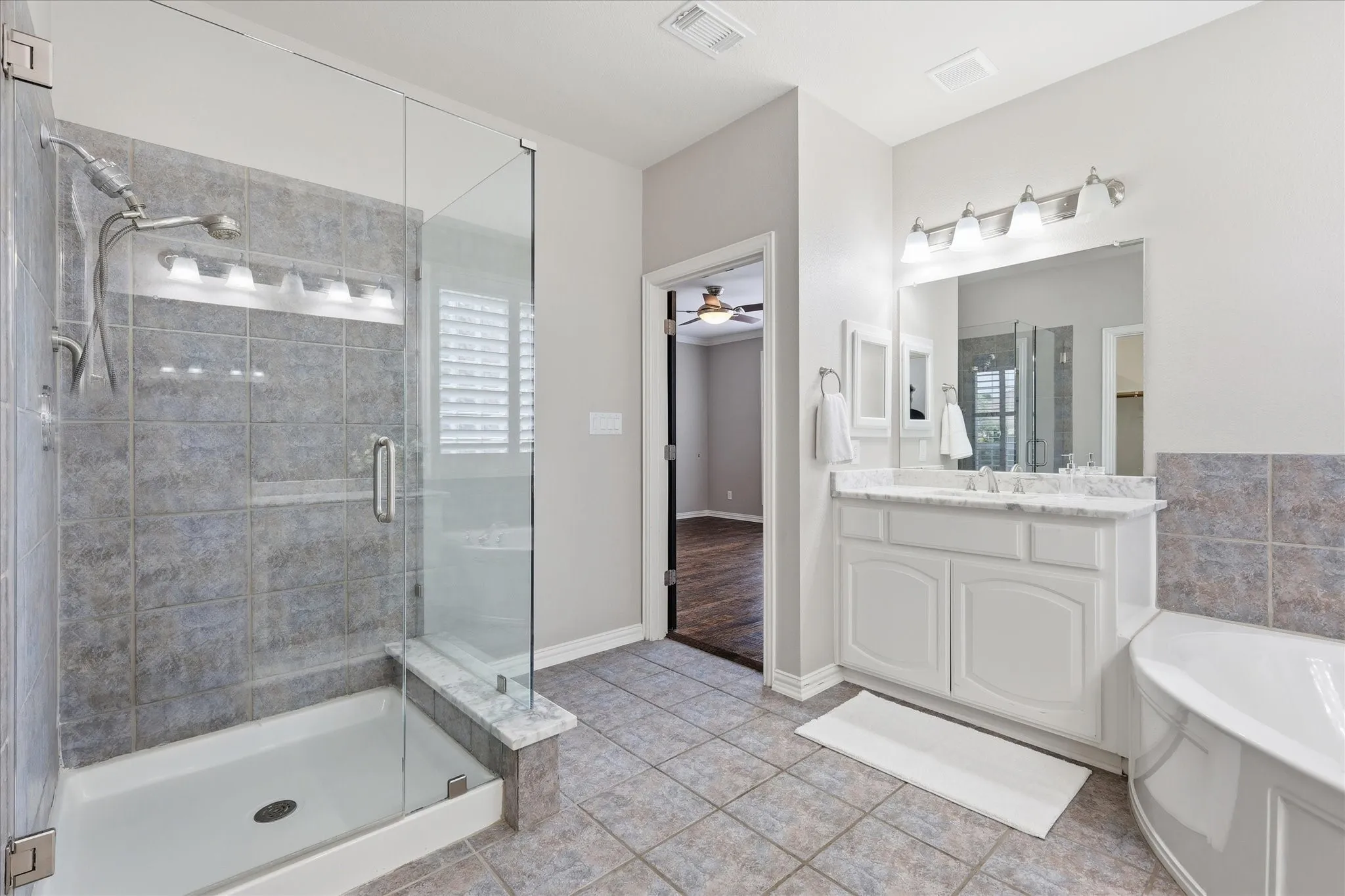 Single Family Residence For Sale in Tarrant County , 1552 Penny Lane, Keller, Texas 76248, 4 Bedroom, 4 Bathroom, 3 Garage spaces, 3,426 Sqft, built in 2002, mls#21302622, Real Estate Agent in Keller, Homes For Sale in Tarrant county, Homes For Sale in Keller, Realtor in Keller Texas, Real Estate Brokerage Independent Realty Texas, Luminita Cordes Realtor