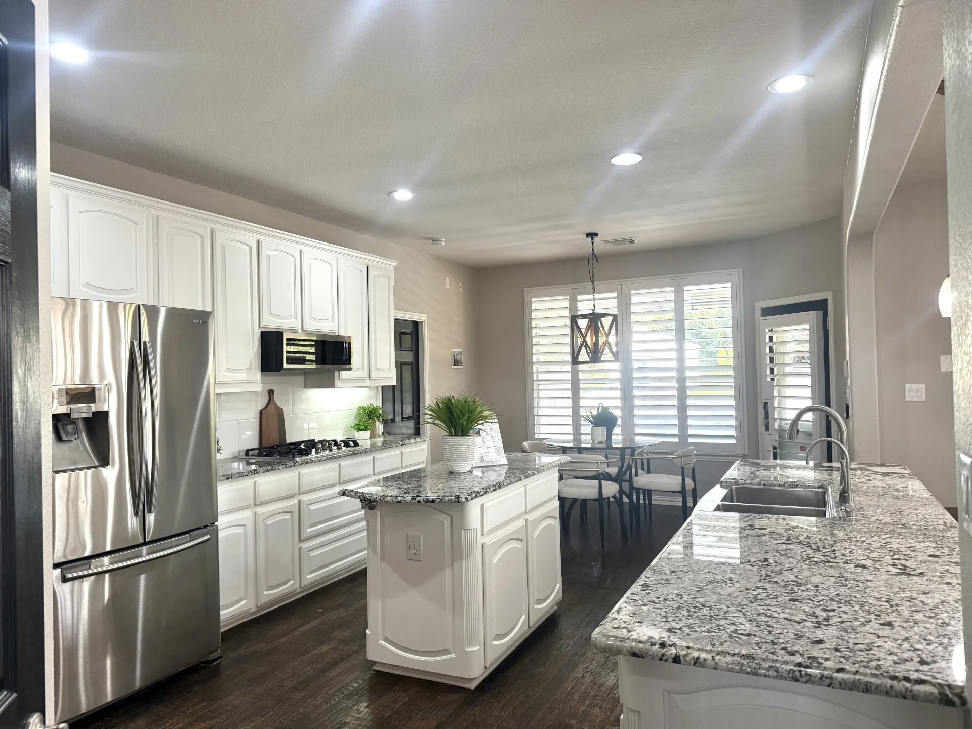 Single Family Residence For Sale in Tarrant County , 1552 Penny Lane, Keller, Texas 76248, 4 Bedroom, 4 Bathroom, 3 Garage spaces, 3,426 Sqft, built in 2002, mls#21302622, Real Estate Agent in Keller, Homes For Sale in Tarrant county, Homes For Sale in Keller, Realtor in Keller Texas, Real Estate Brokerage Independent Realty Texas, Luminita Cordes Realtor