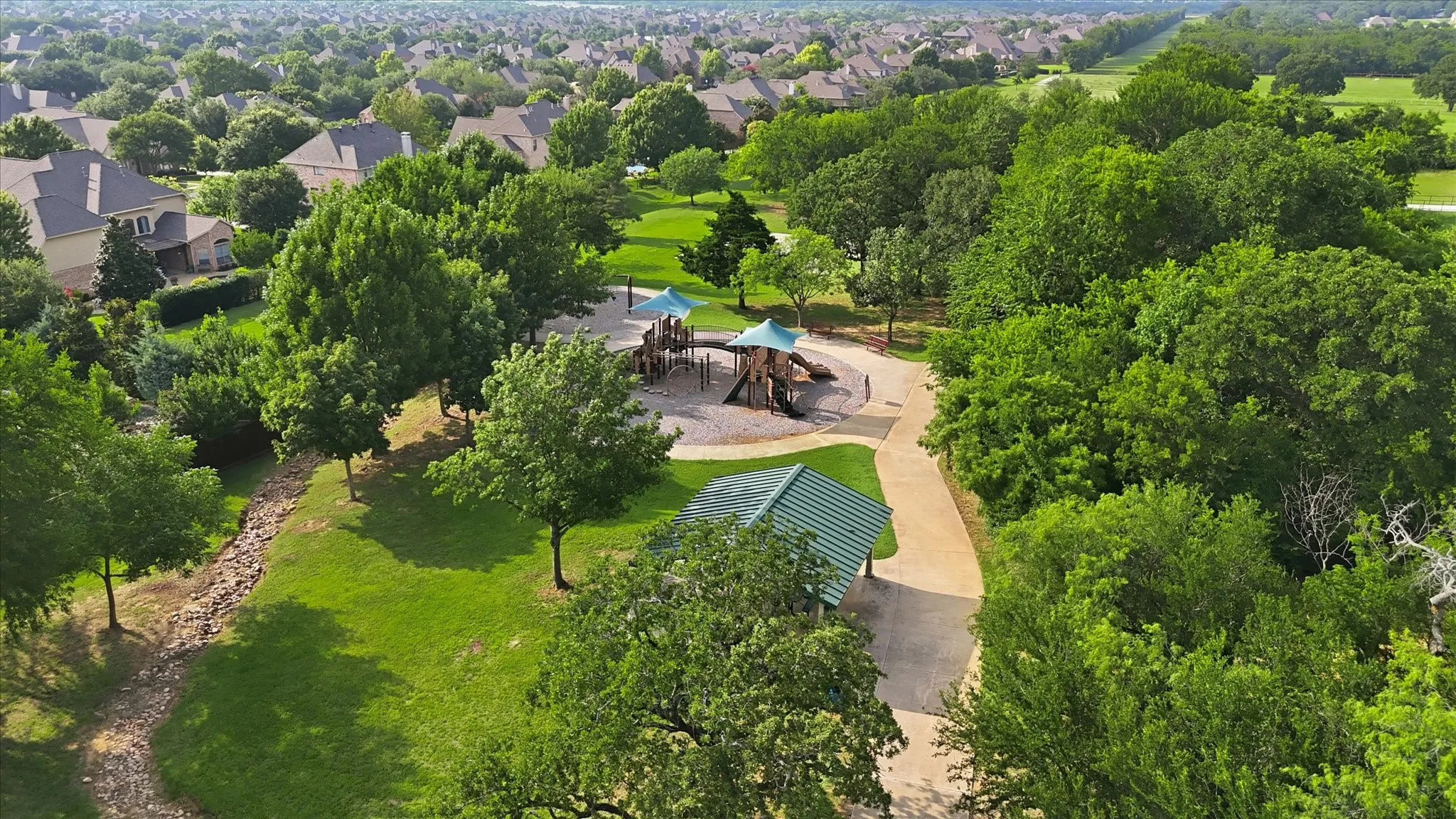 Single Family Residence For Sale in Tarrant County , 1552 Penny Lane, Keller, Texas 76248, 4 Bedroom, 4 Bathroom, 3 Garage spaces, 3,426 Sqft, built in 2002, mls#21302622, Real Estate Agent in Keller, Homes For Sale in Tarrant county, Homes For Sale in Keller, Realtor in Keller Texas, Real Estate Brokerage Independent Realty Texas, Luminita Cordes Realtor