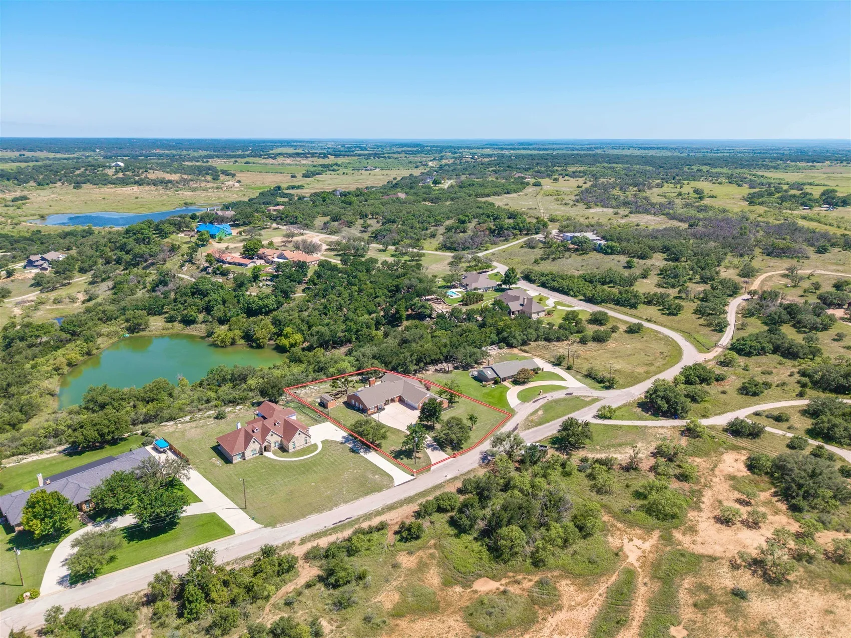 Single Family Residence For Sale in Brown County , 19 Spring Hollow, Brownwood, Texas 76801, 4 Bedroom, 3 Bathroom, 3 Garage spaces, 3,364 Sqft, built in 1990, mls#21307238, Real Estate Agent in Brownwood, Homes For Sale in Brown county, Homes For Sale in Brownwood, Realtor in Brownwood Texas, Real Estate Brokerage Independent Realty Texas, Luminita Cordes Realtor