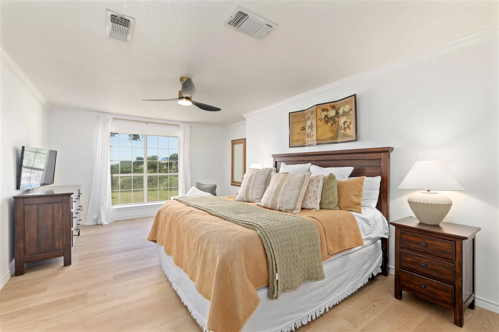 Single Family Residence For Sale in Brown County , 19 Spring Hollow, Brownwood, Texas 76801, 4 Bedroom, 3 Bathroom, 3 Garage spaces, 3,364 Sqft, built in 1990, mls#21307238, Real Estate Agent in Brownwood, Homes For Sale in Brown county, Homes For Sale in Brownwood, Realtor in Brownwood Texas, Real Estate Brokerage Independent Realty Texas, Luminita Cordes Realtor