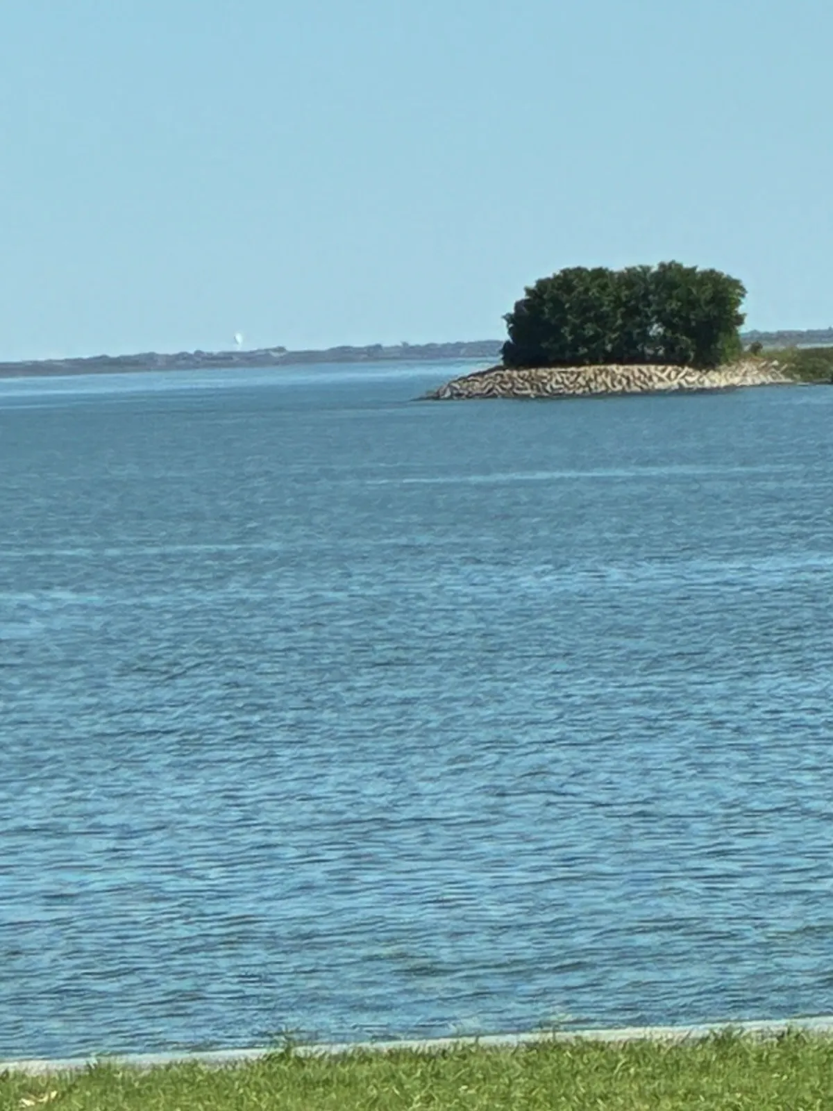 Condominium For Sale in Dallas County , 5913 Lake Hubbard Parkway 221, Garland, Texas 75043, 2 Bedroom, 2 Bathroom, Garage spaces, 920 Sqft, built in 1981, Price $105,000, mls#21307694, Real Estate Agent in Garland, Homes For Sale in Dallas county, Homes For Sale in Garland, Realtor in Garland Texas, Real Estate Brokerage Independent Realty Texas, Luminita Cordes Realtor