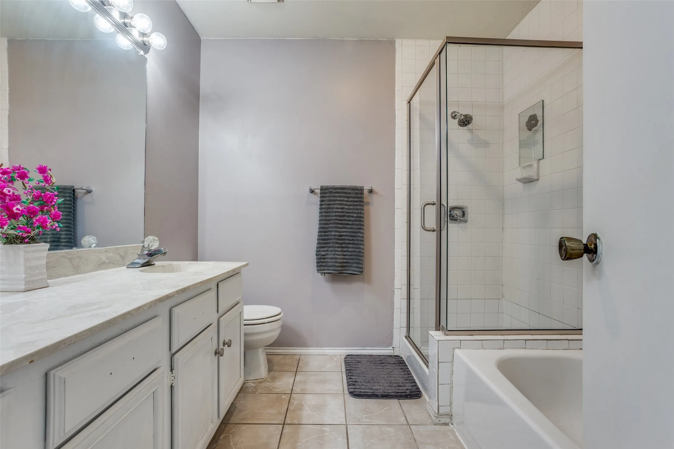 Condominium For Sale in Dallas County , 5913 Lake Hubbard Parkway 221, Garland, Texas 75043, 2 Bedroom, 2 Bathroom, Garage spaces, 920 Sqft, built in 1981, Price $105,000, mls#21307694, Real Estate Agent in Garland, Homes For Sale in Dallas county, Homes For Sale in Garland, Realtor in Garland Texas, Real Estate Brokerage Independent Realty Texas, Luminita Cordes Realtor